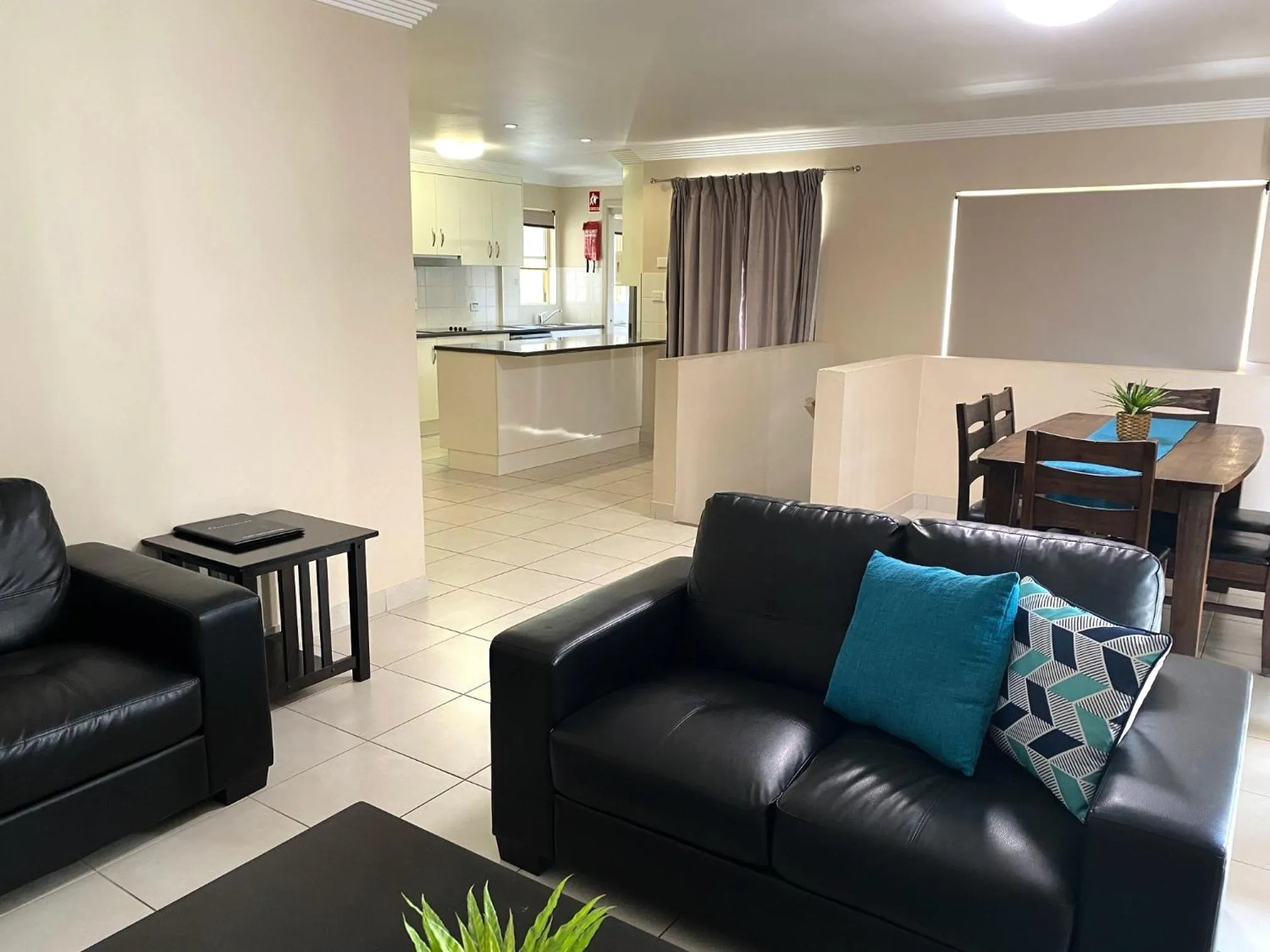 Kitchen or kitchenette in Cityville Apartments & Motel