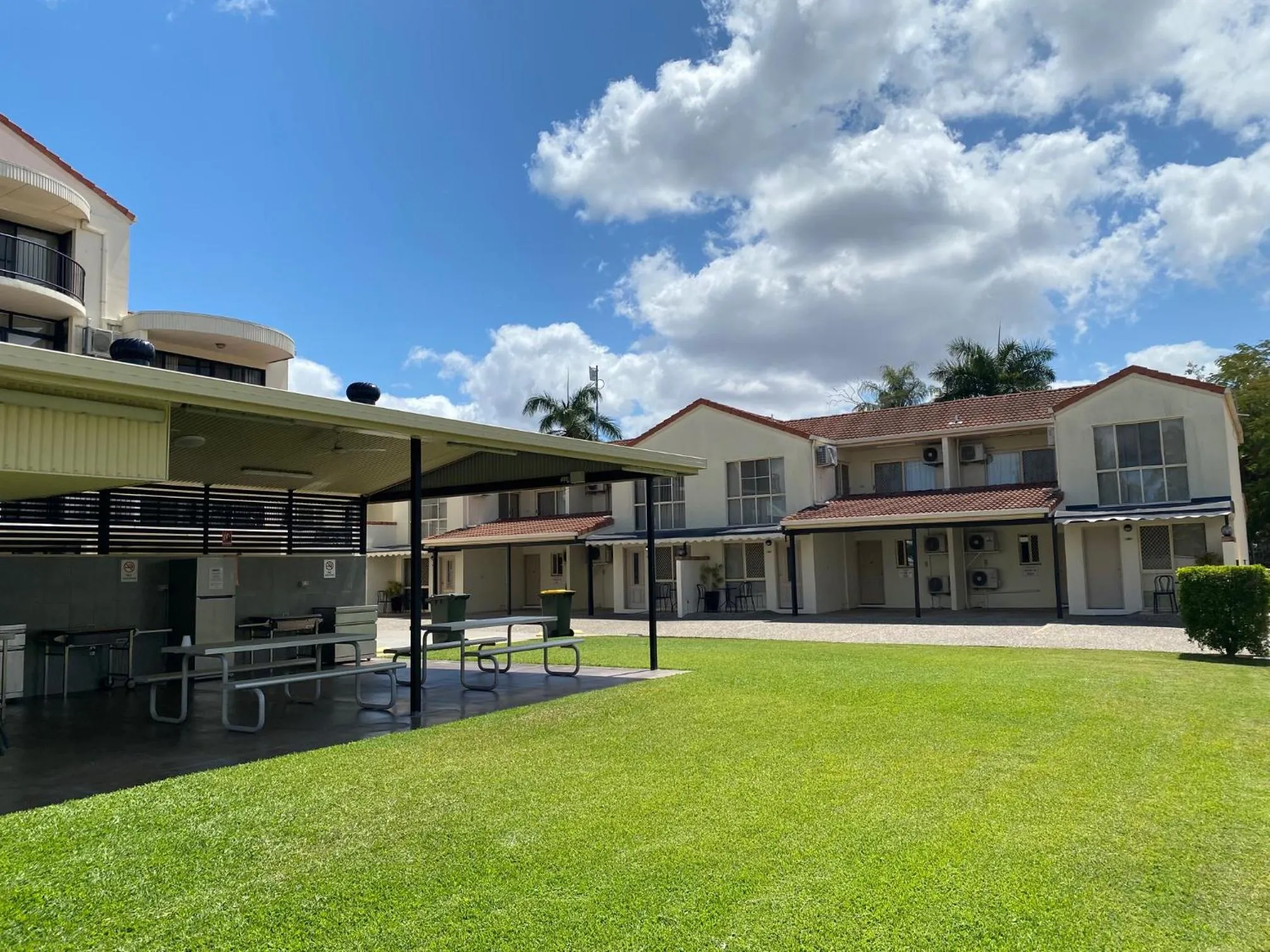 Property building in Cityville Apartments & Motel