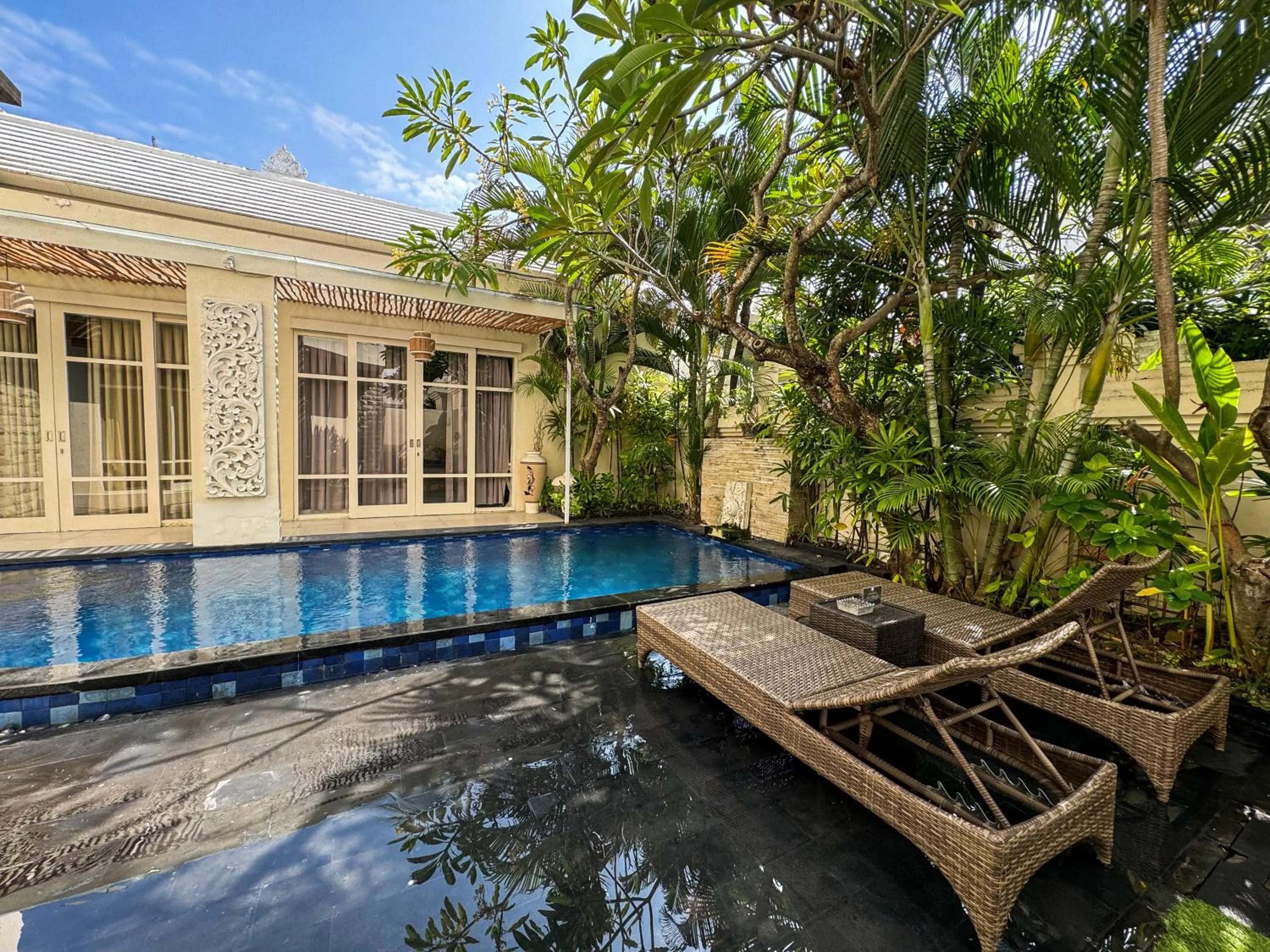 Swimming pool in Awila Villas Kuta by The Wina Resorts