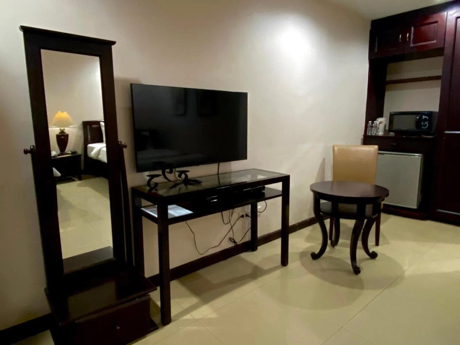 TV and multimedia in The Suites at Calle Nueva