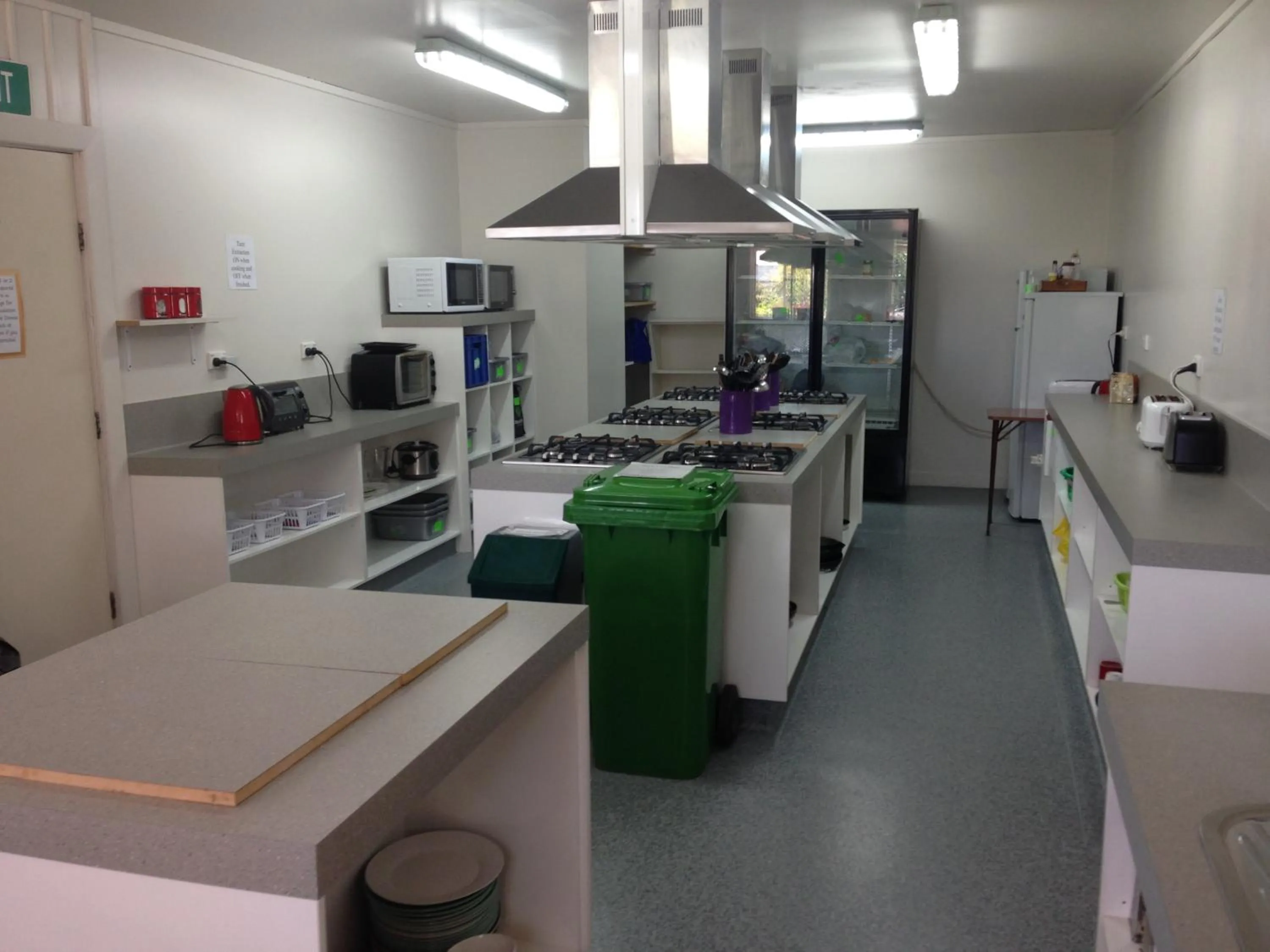 Kitchen or kitchenette in Tripinn Modern Motels & Affordable Accommodation