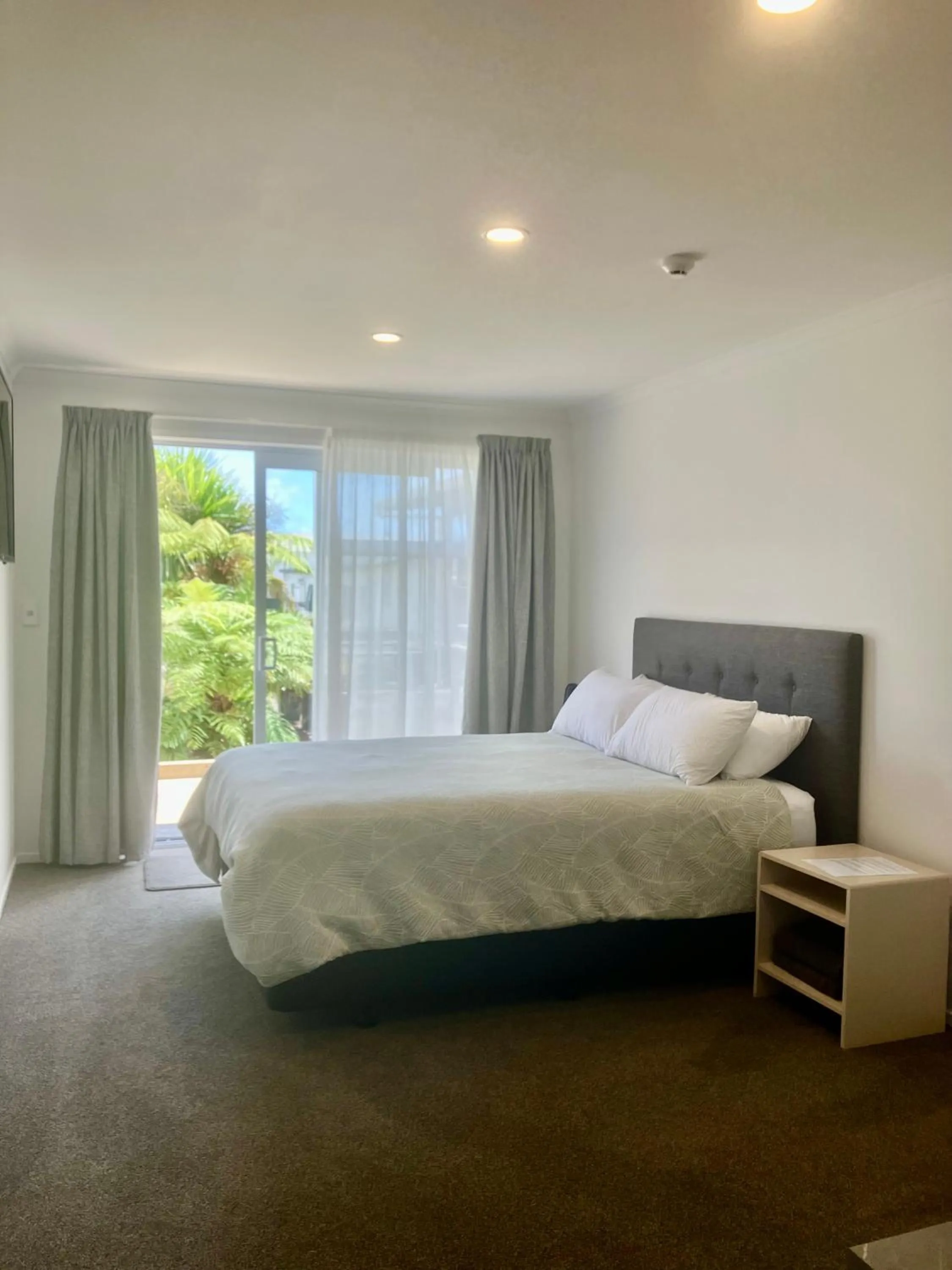 Bedroom, Bed in Tripinn Modern Motels & Affordable Accommodation