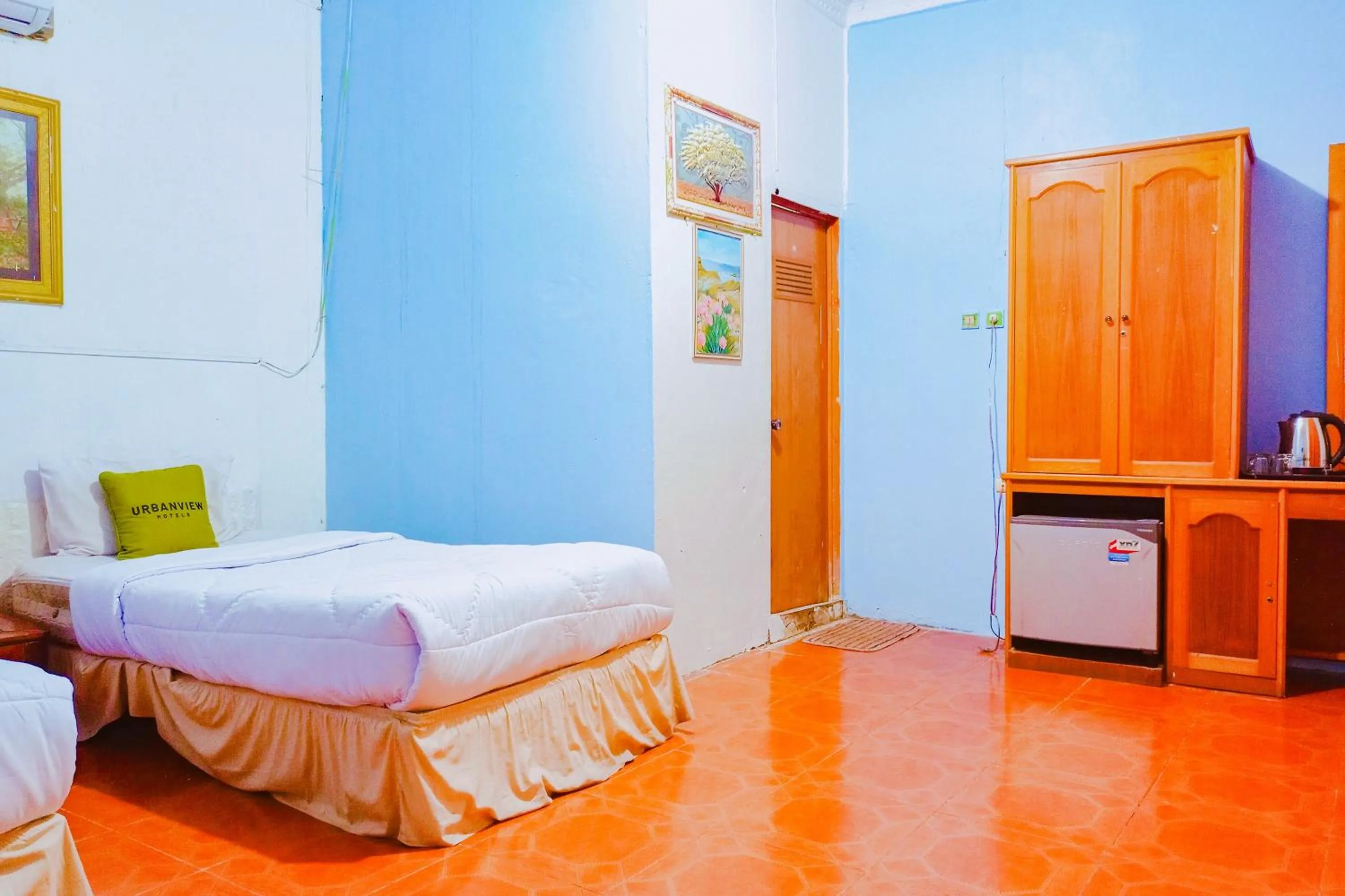 Bedroom, Bed in Urbanview at Wedika Hotel Bengkulu