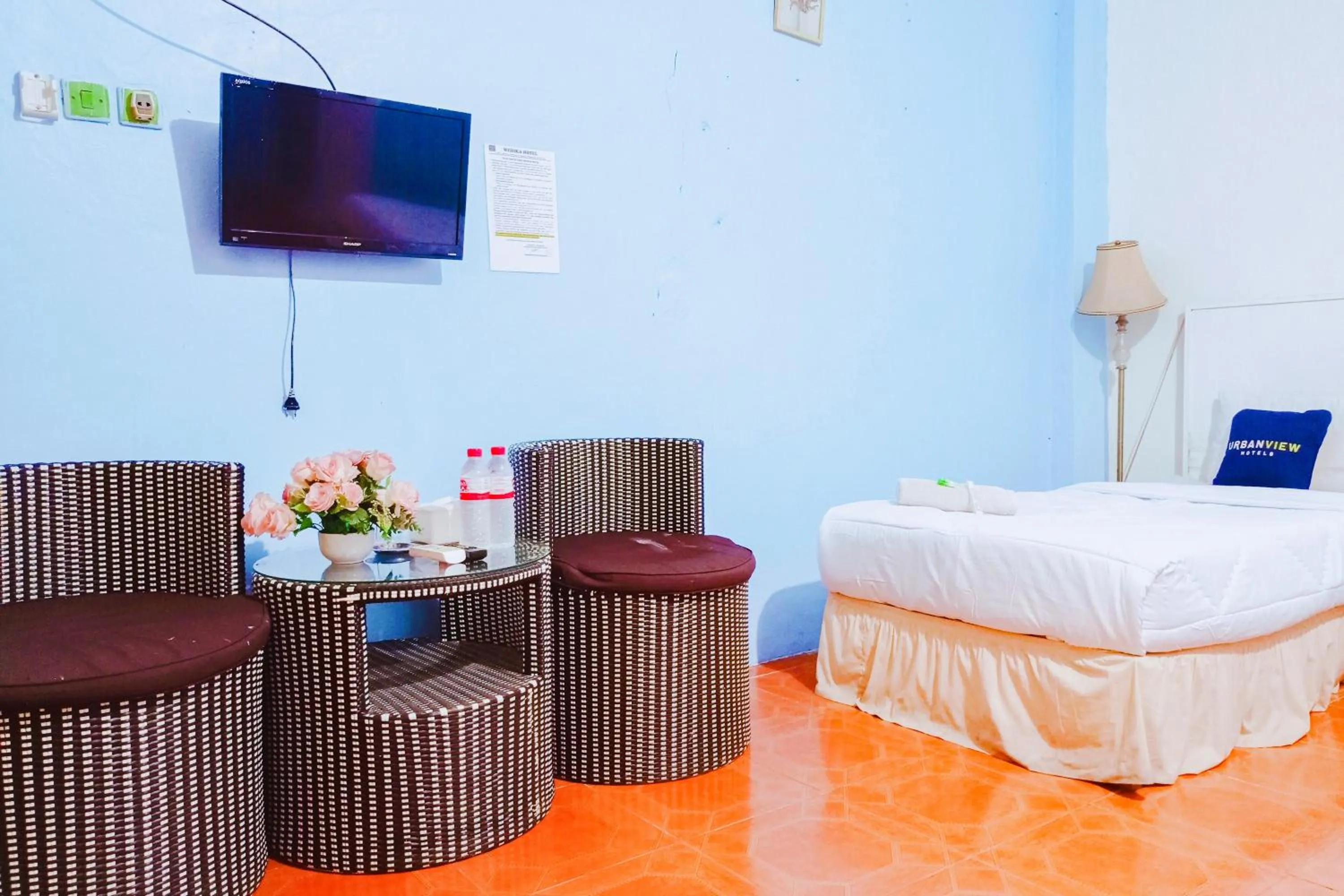 Bedroom, Bed in Urbanview at Wedika Hotel Bengkulu