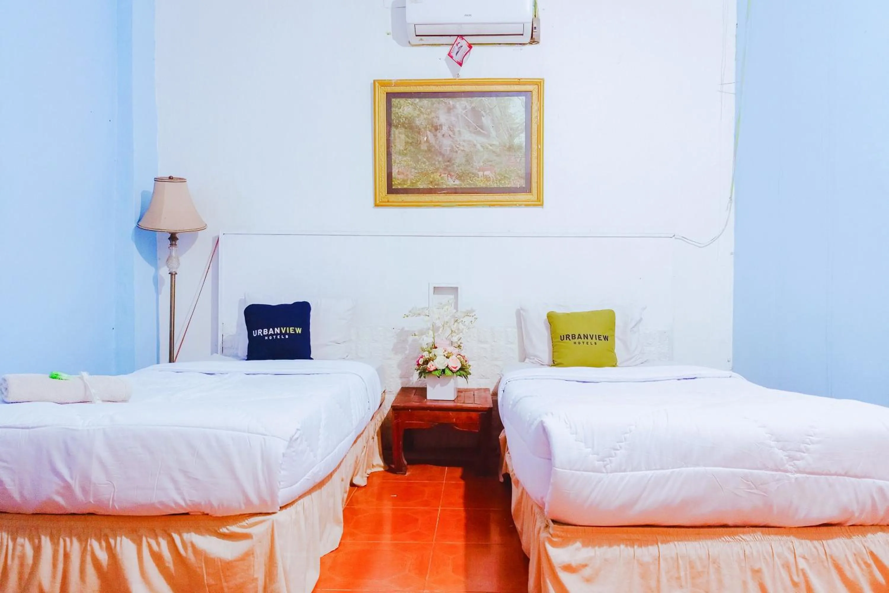 Bedroom, Bed in Urbanview at Wedika Hotel Bengkulu