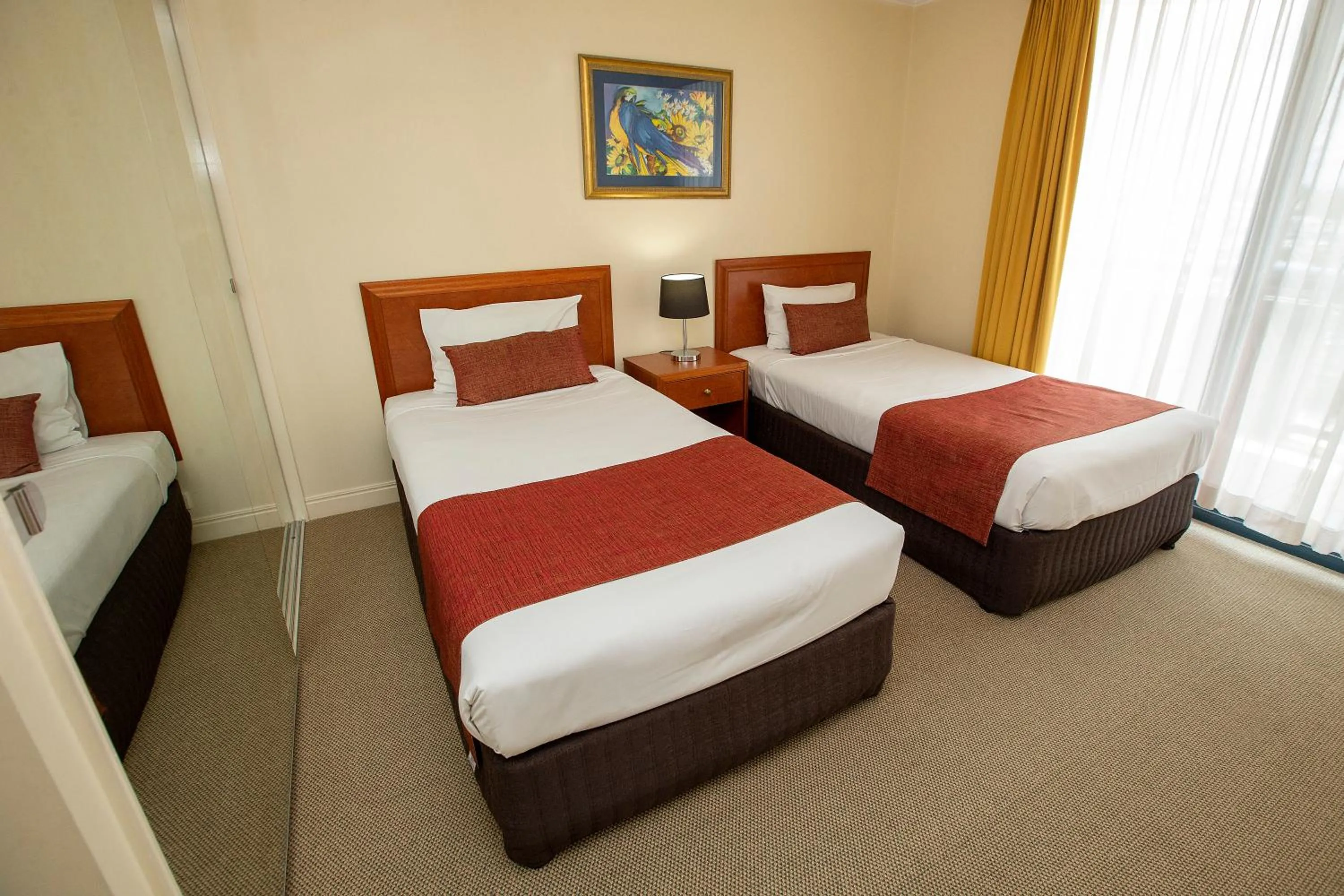Bed in Springwood Tower Apartment Hotel