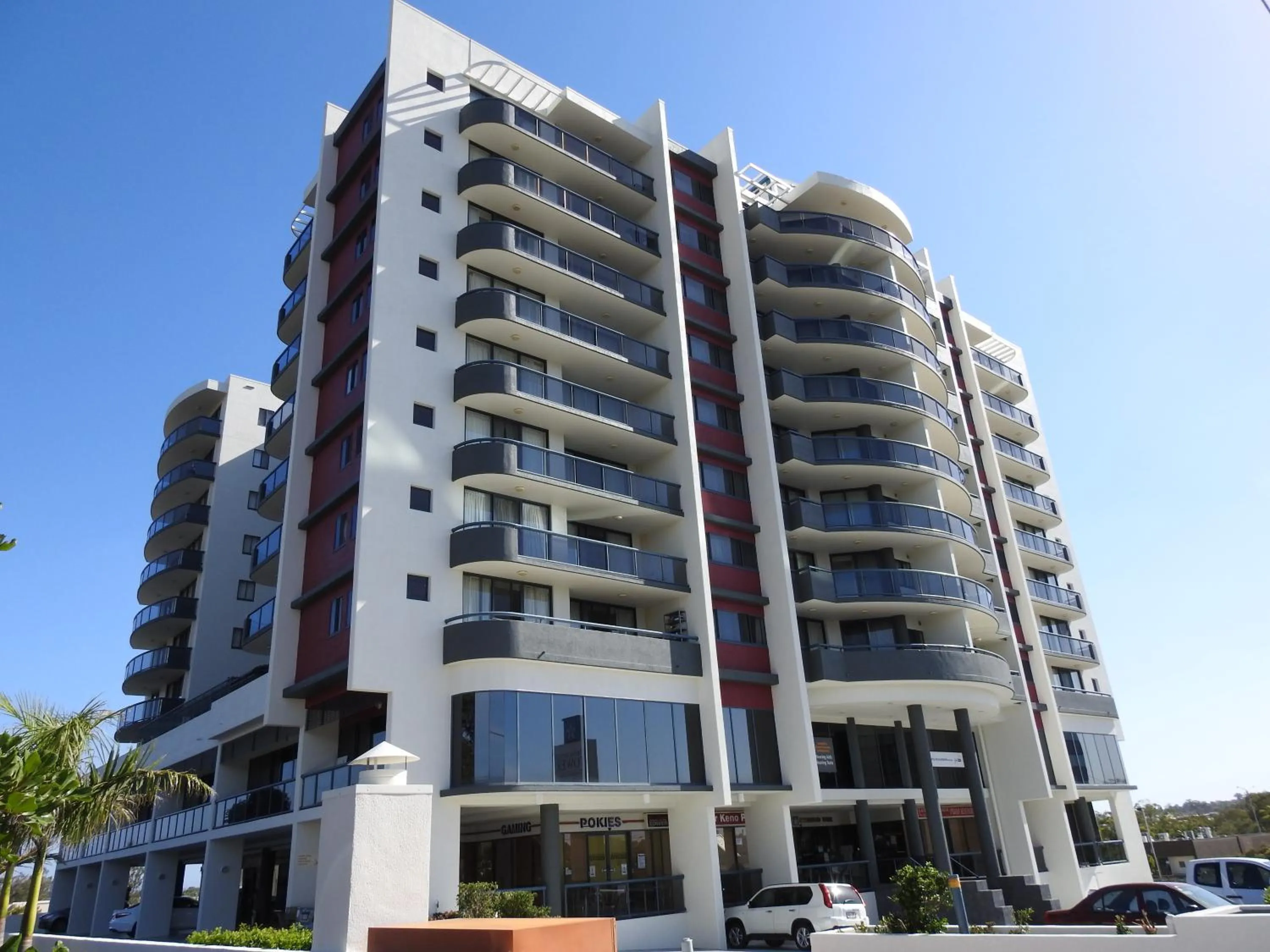 Facade/entrance in Springwood Tower Apartment Hotel
