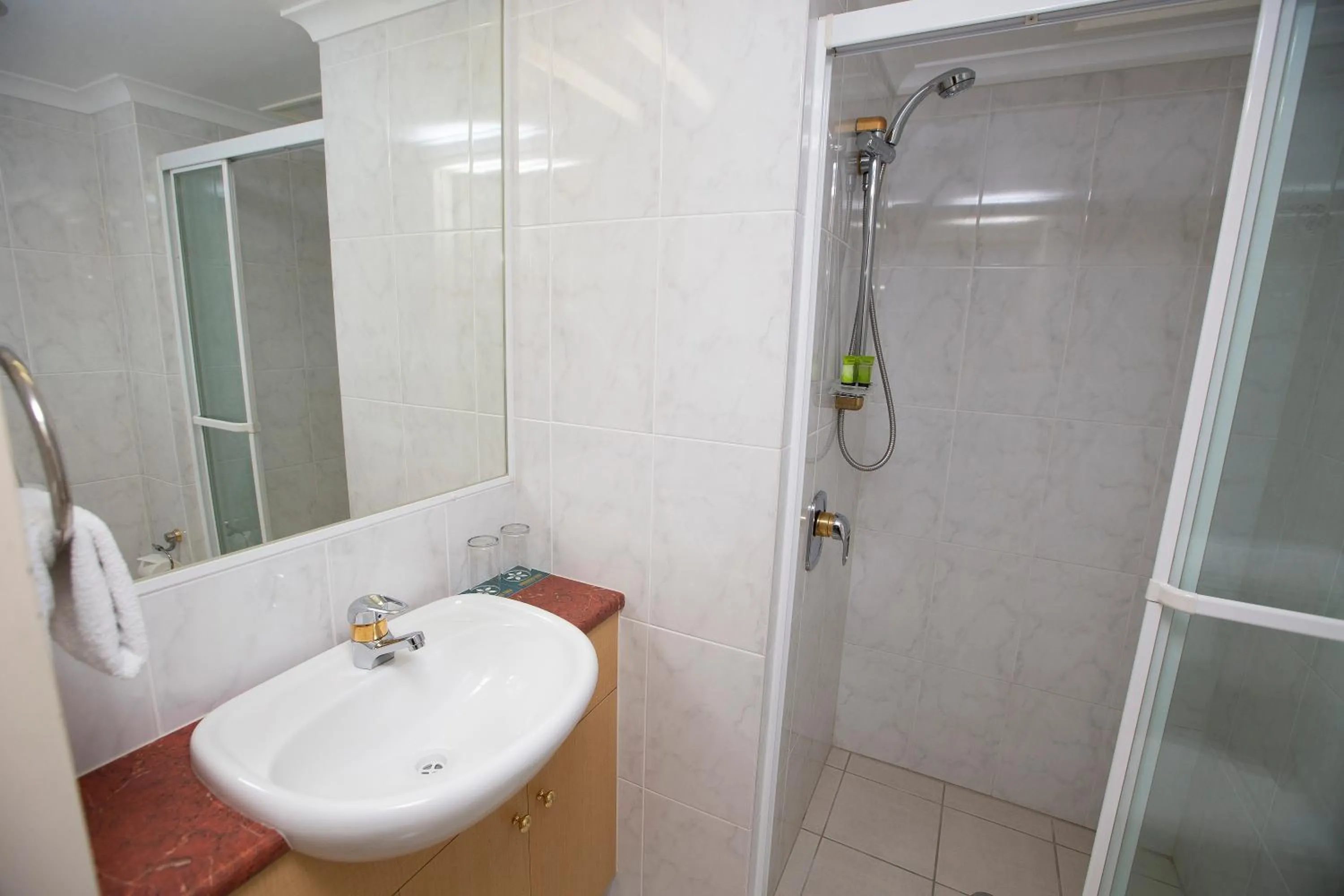 Shower in Springwood Tower Apartment Hotel