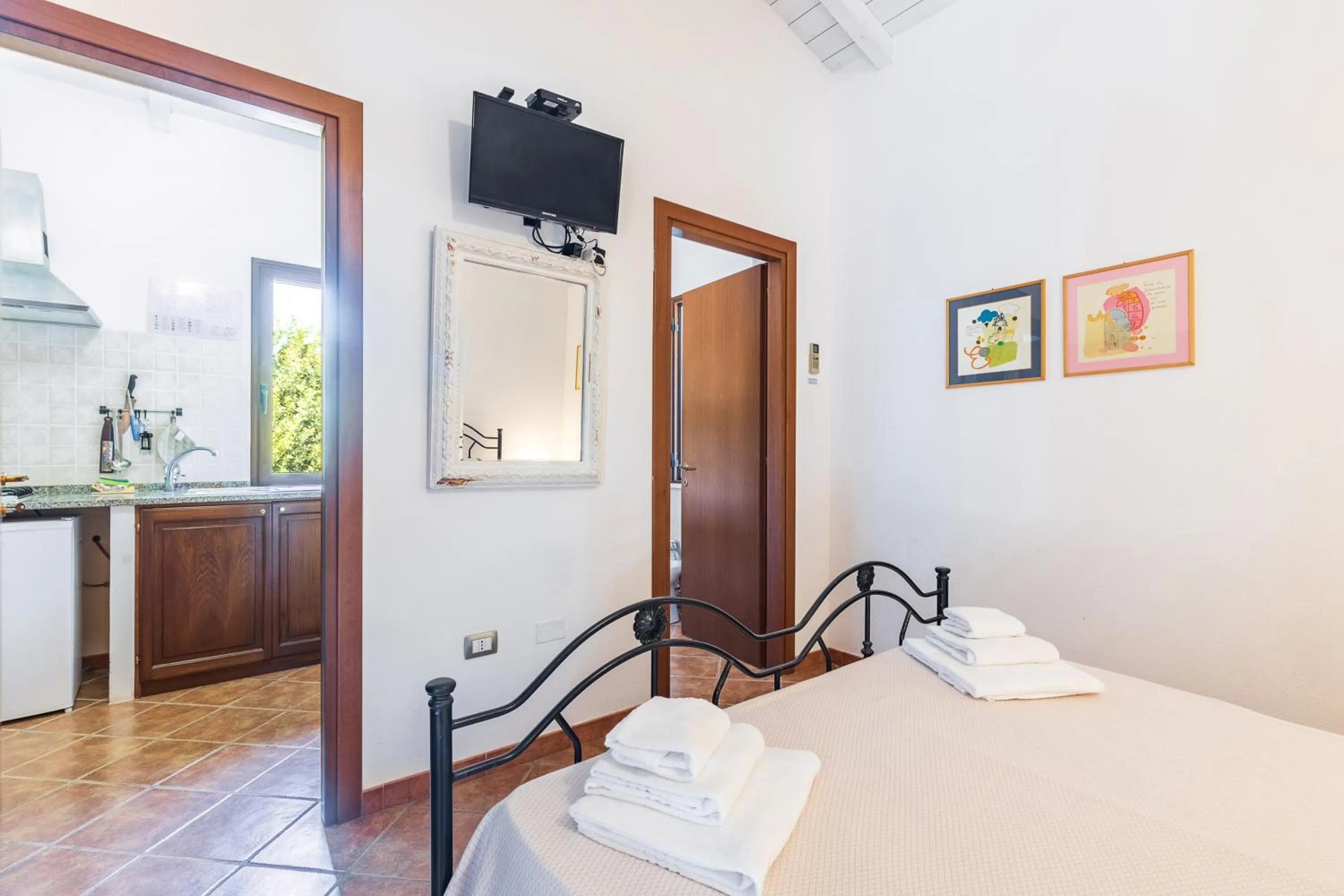 Bedroom, Bed in Albergo Residenziale Menhirs