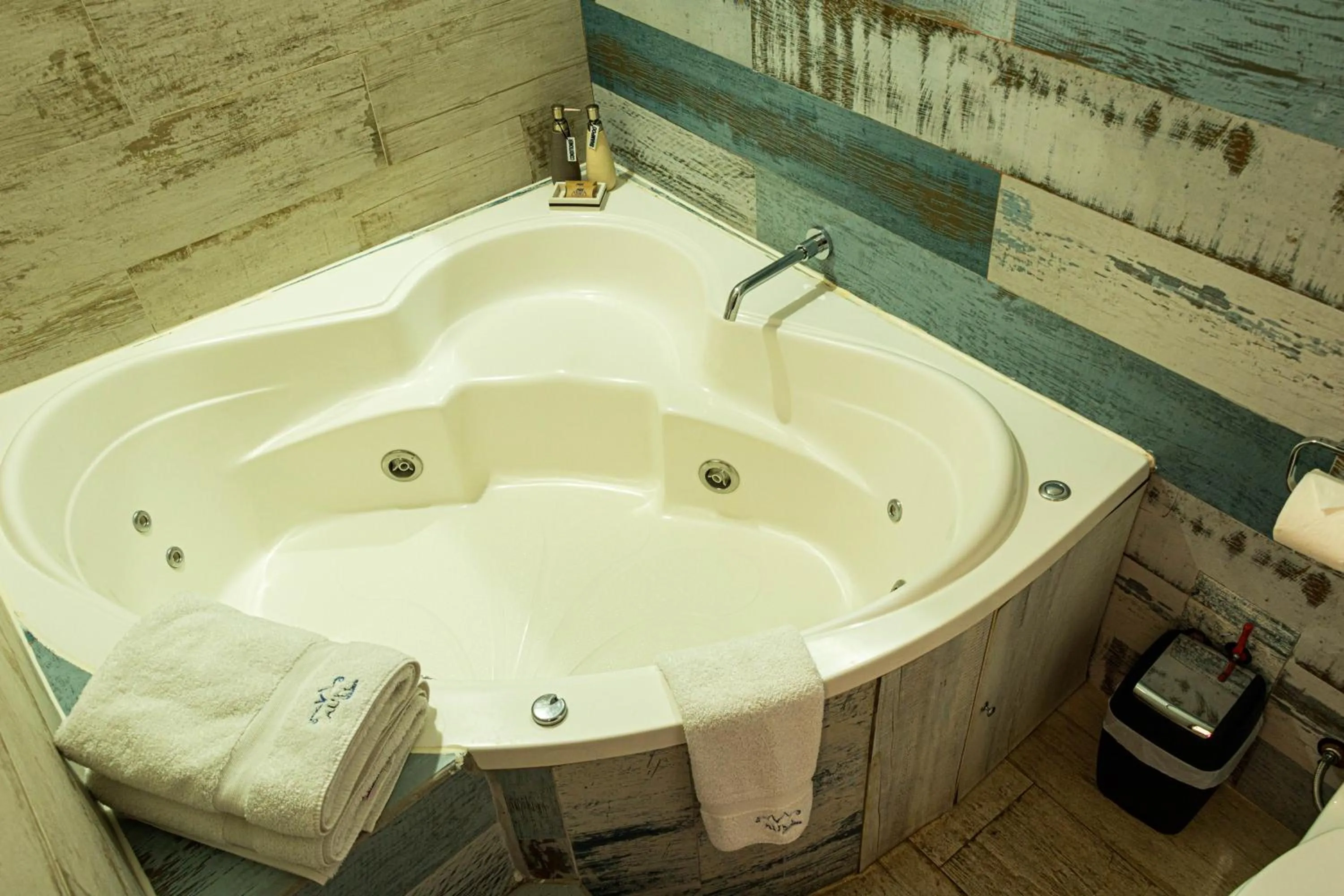 Hot Tub in Auka Boutique San Blas