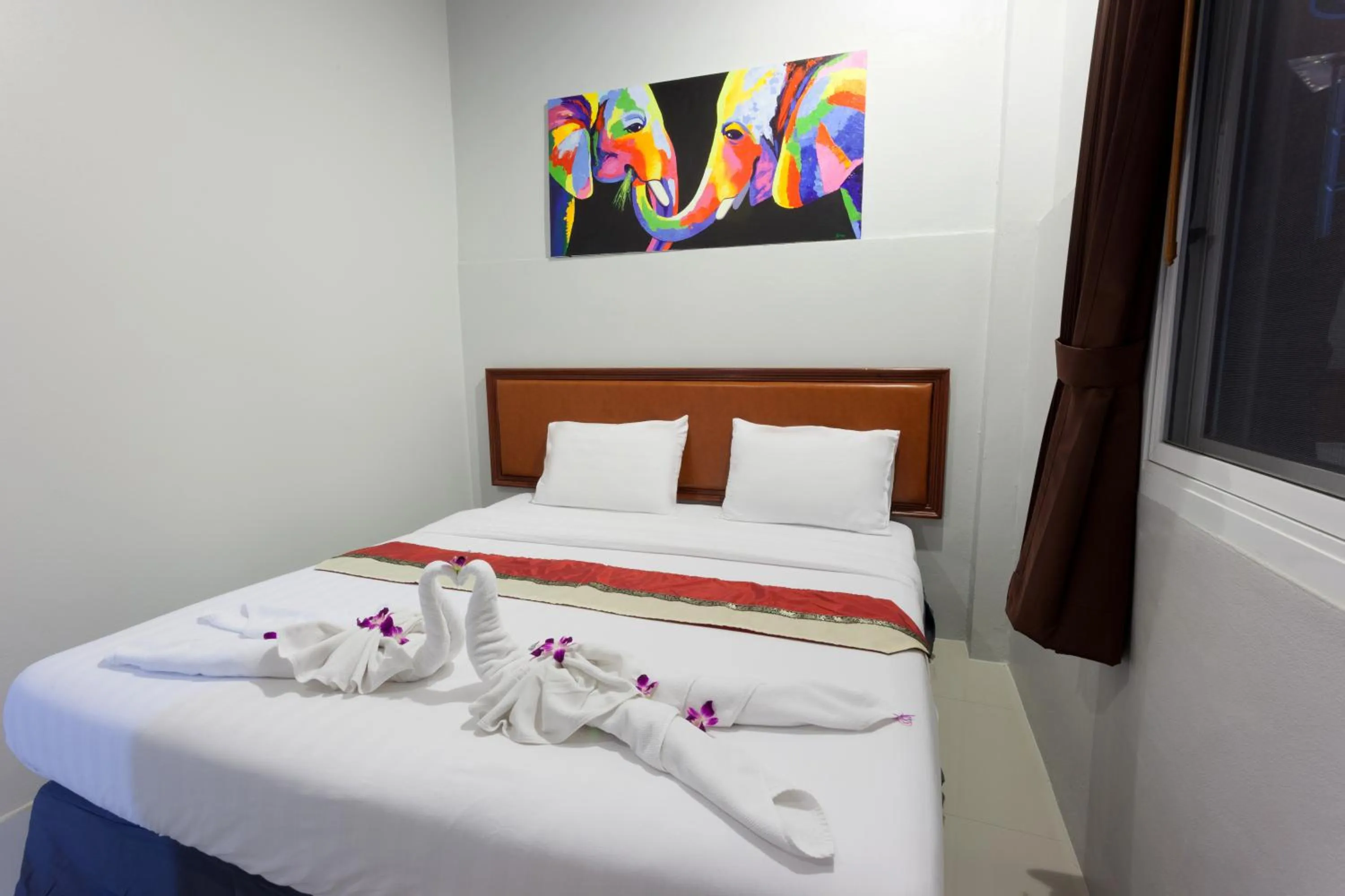 Photo of the whole room, Bed in Freedom Hotel