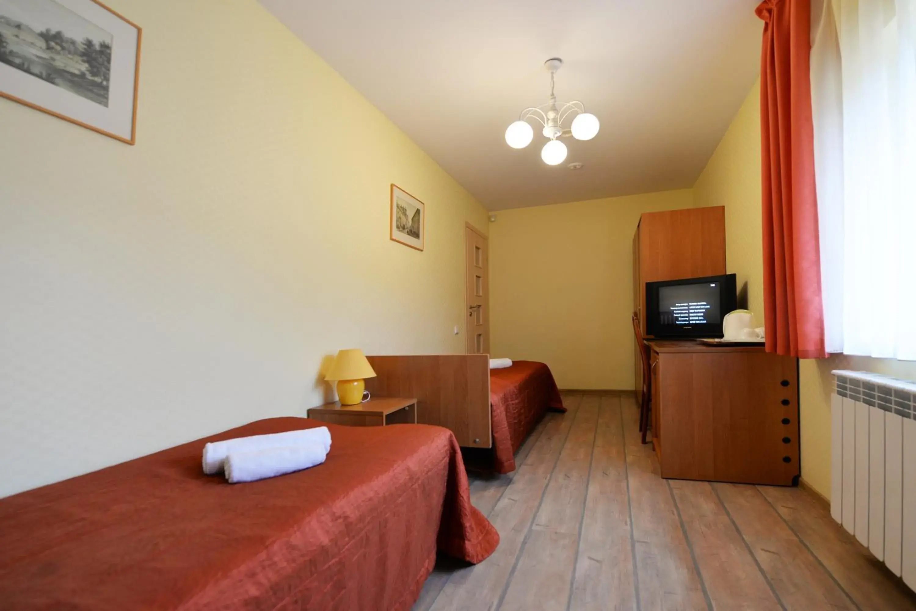 Economy Twin Room in Raze Economy Twin Room in Raze