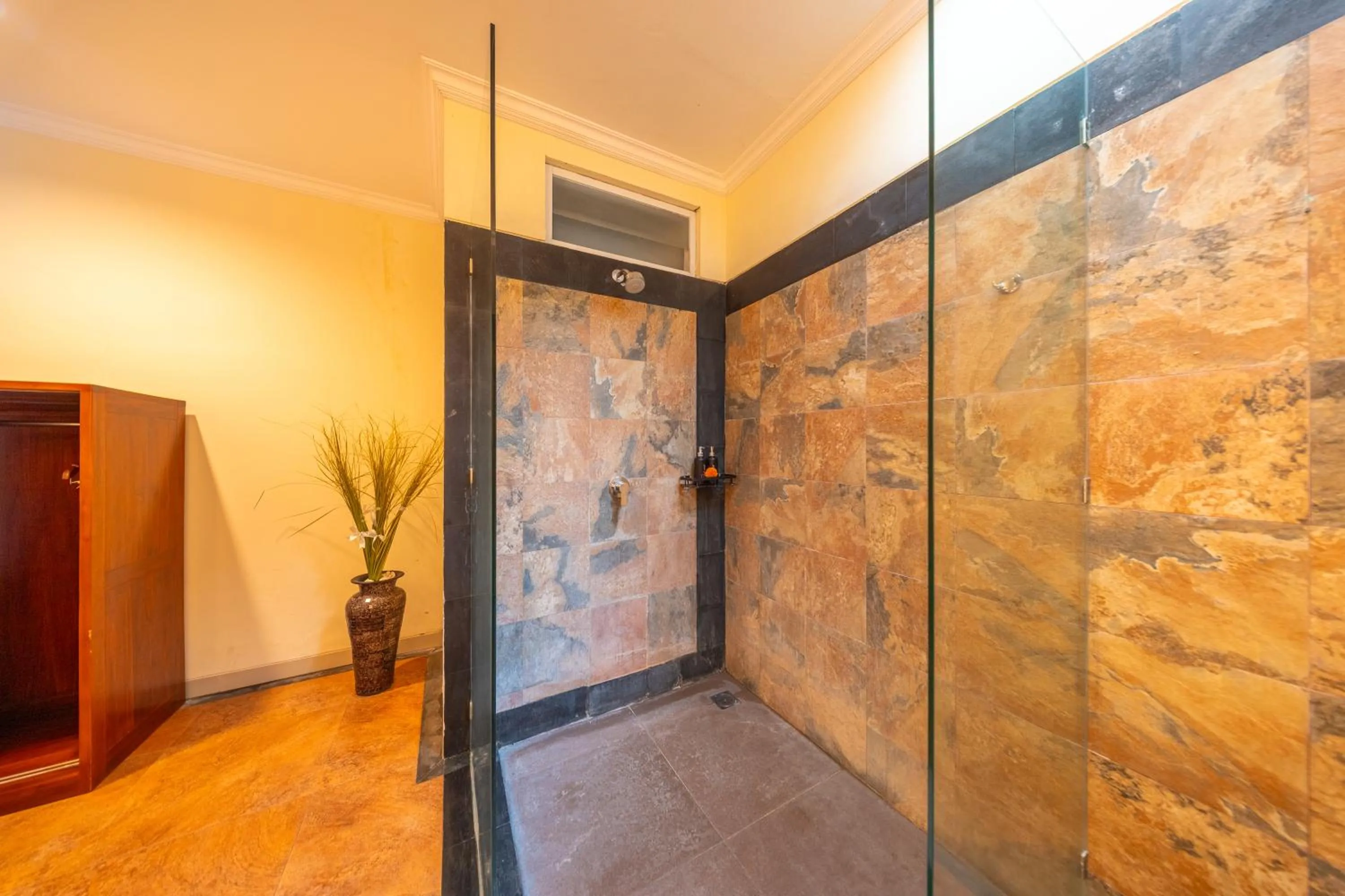 Shower in De' Bharata Bali Villas