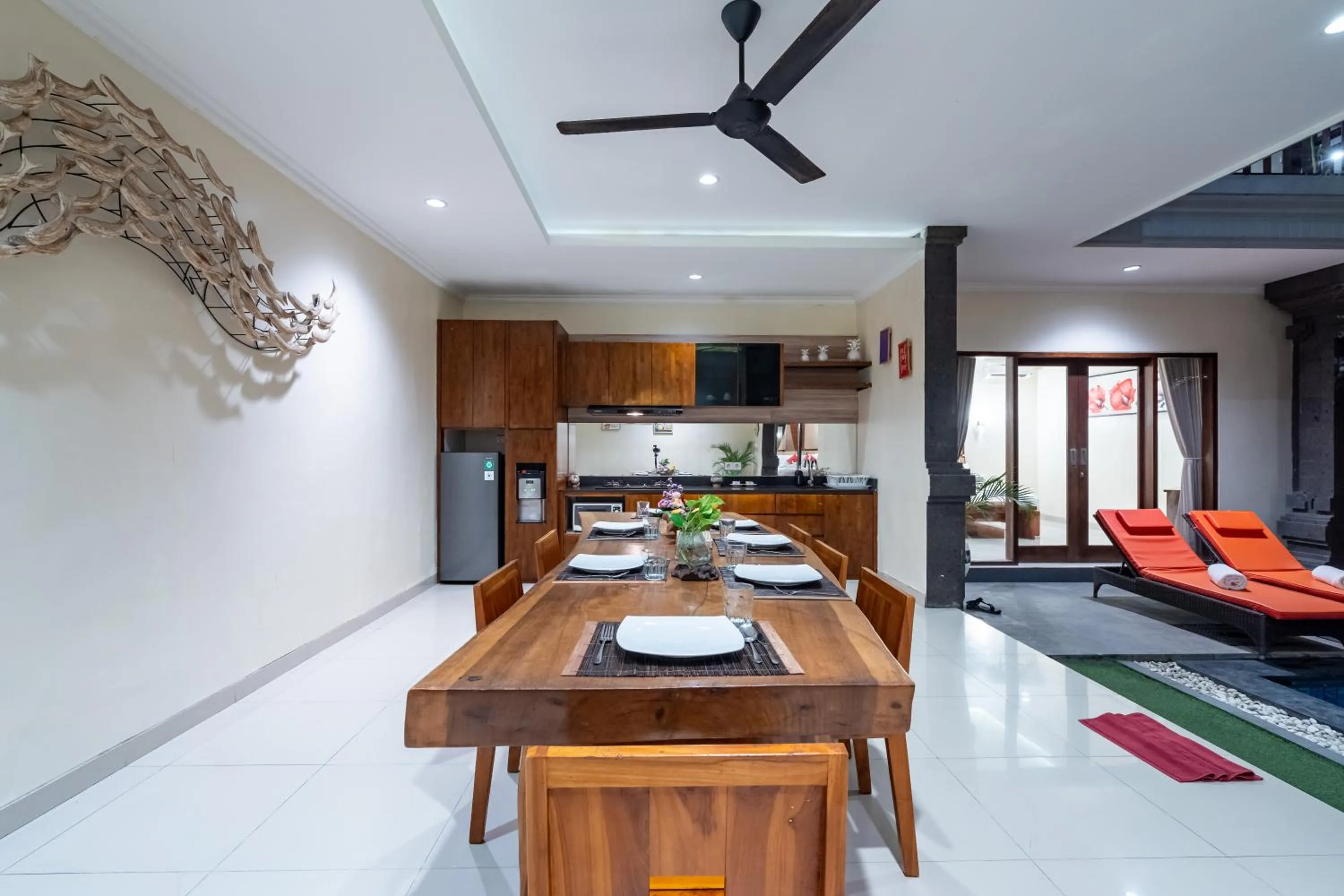 Kitchen or kitchenette in De' Bharata Bali Villas