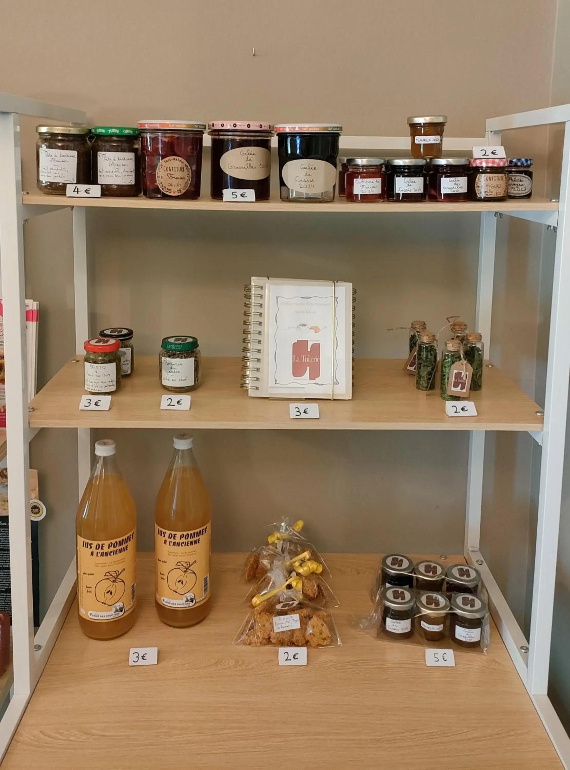 On-site shops in Chambres d'hôtes La Tuilerie