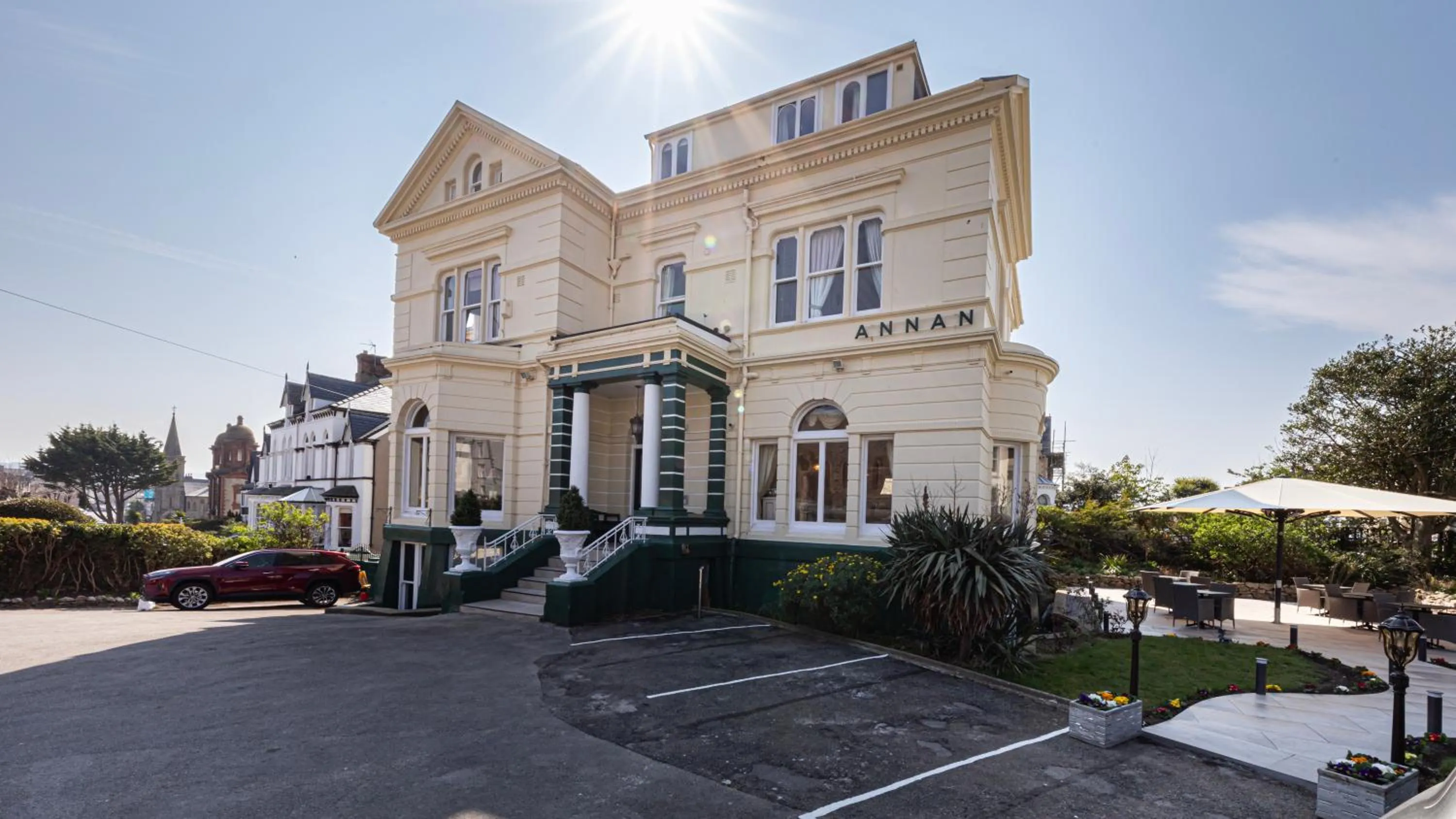 Garden in The Annan Hotel