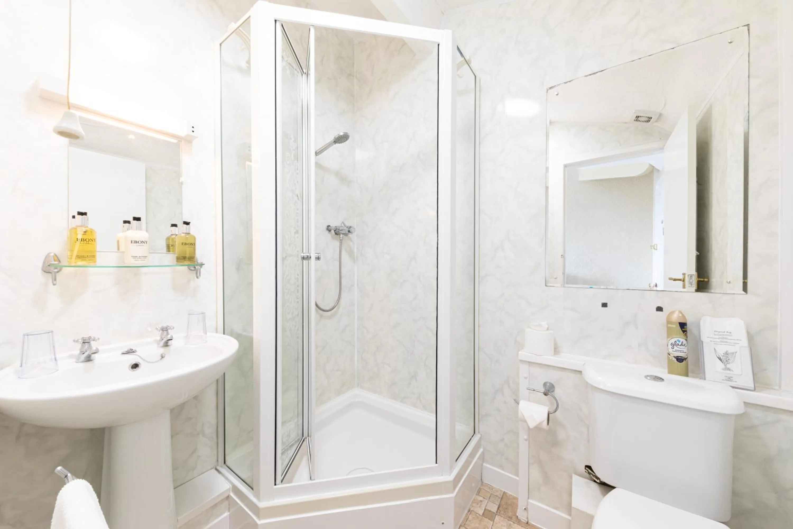 Bathroom in The Annan Hotel