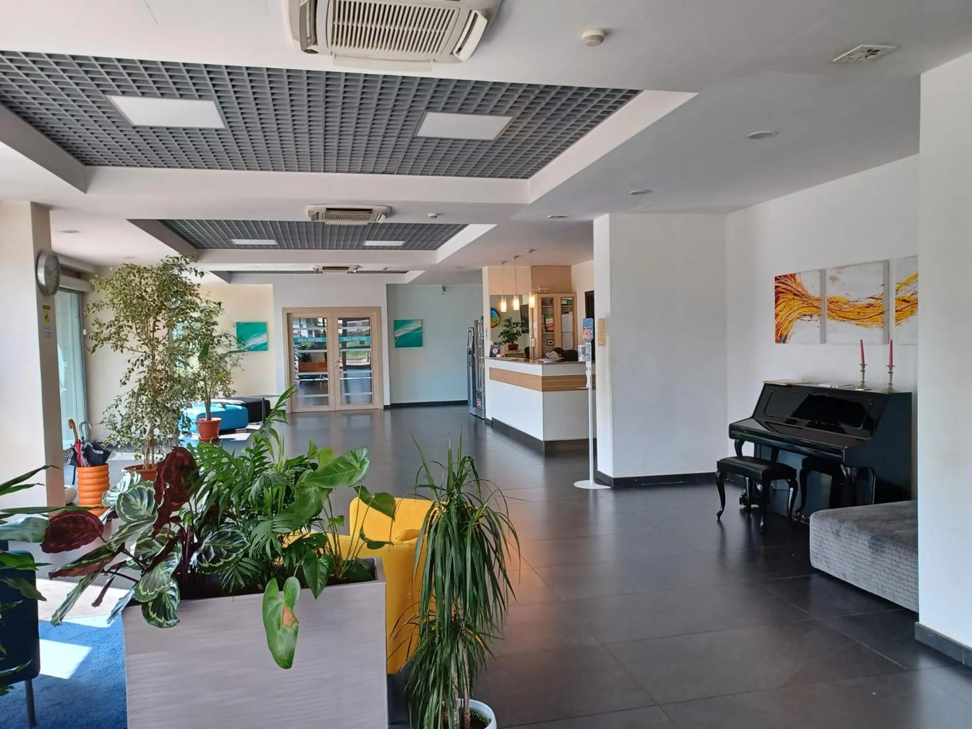 Communal lounge/ TV room, Lobby/Reception in Hotel Spazio Residenza