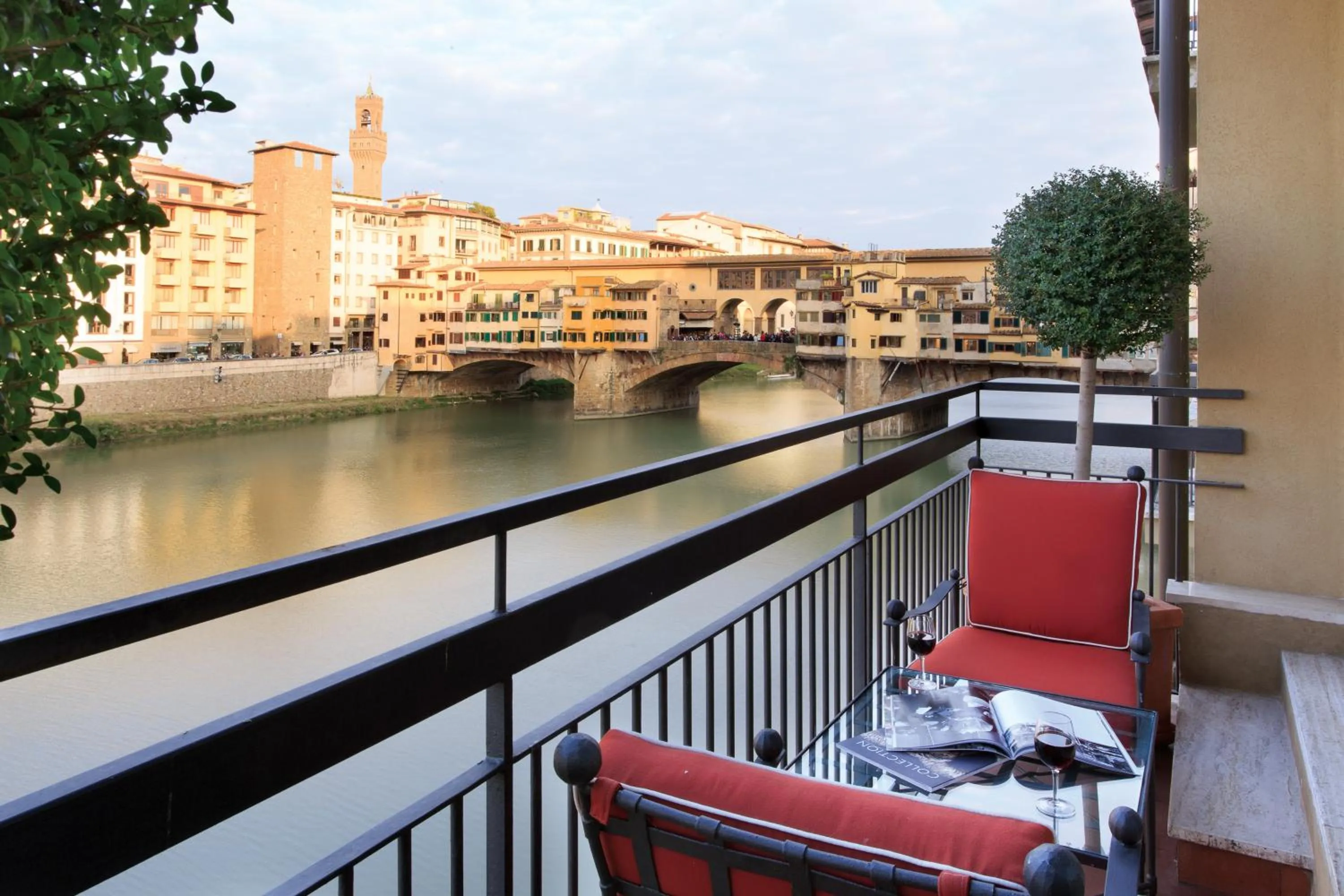 Balcony/Terrace in Hotel Lungarno - Lungarno Collection