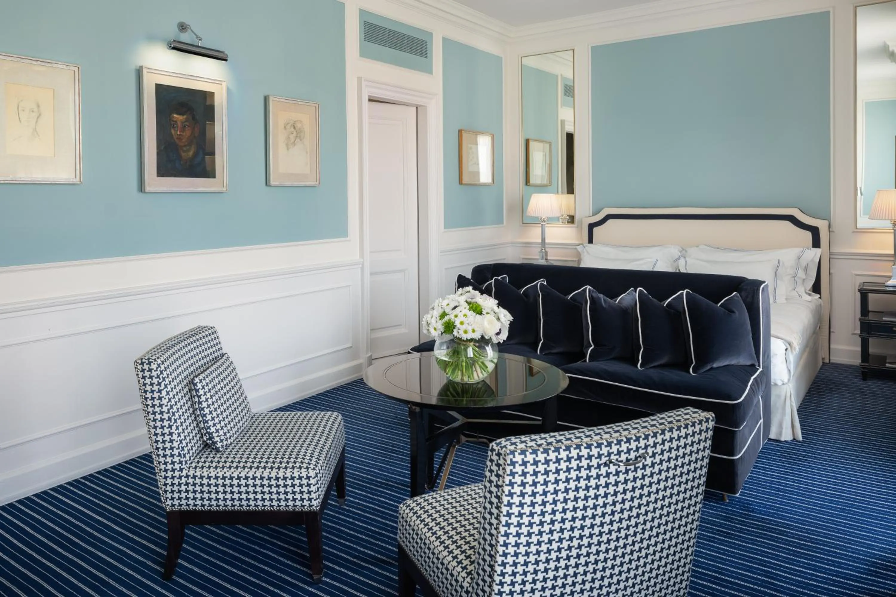 Bedroom, Bed in Hotel Lungarno - Lungarno Collection