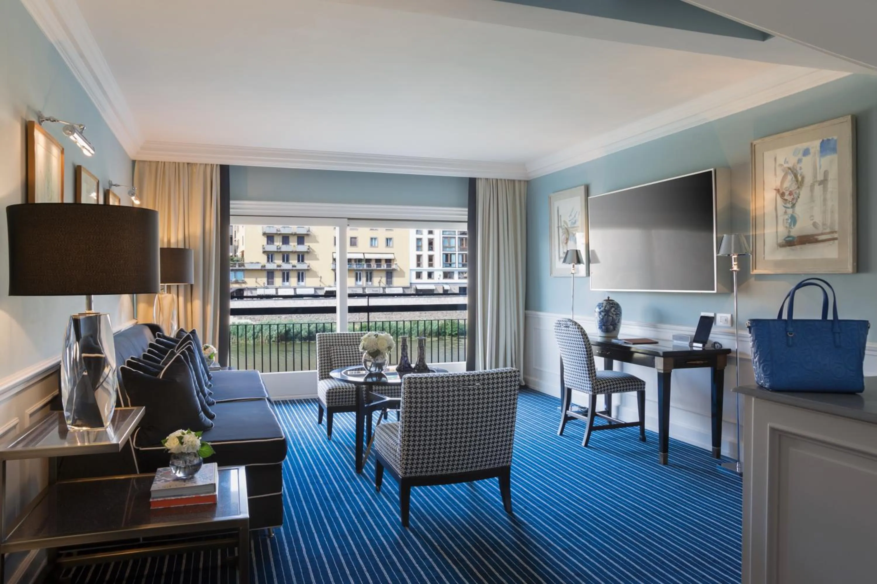 Photo of the whole room in Hotel Lungarno - Lungarno Collection