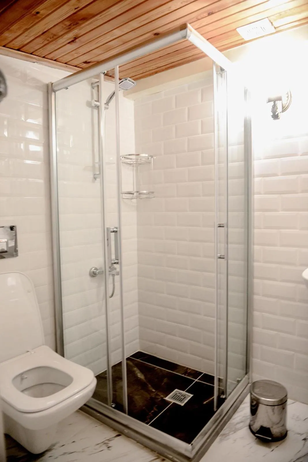 Bathroom in Cezayir Rooms