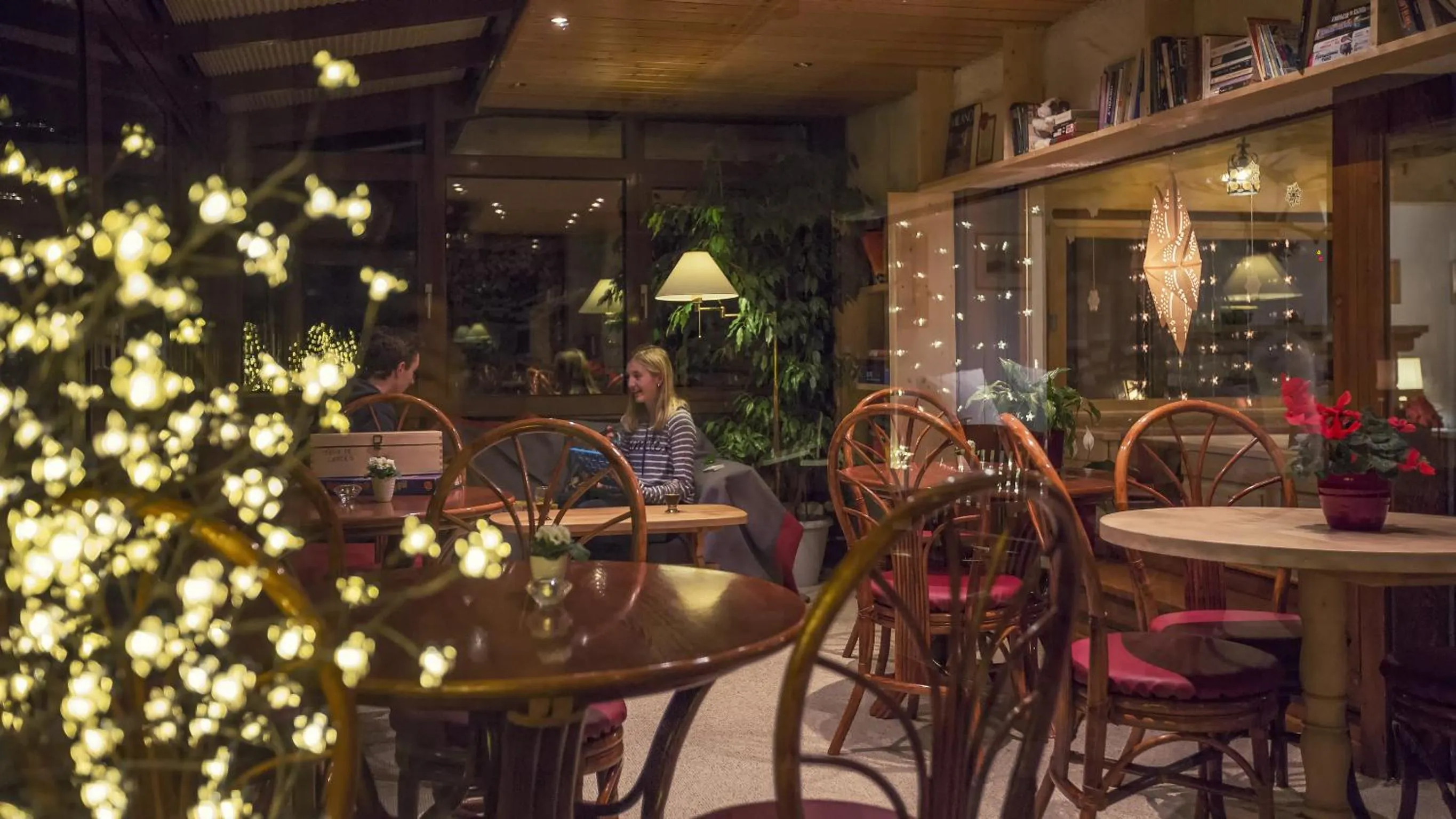 Lounge or bar in Hotel Mirabeau