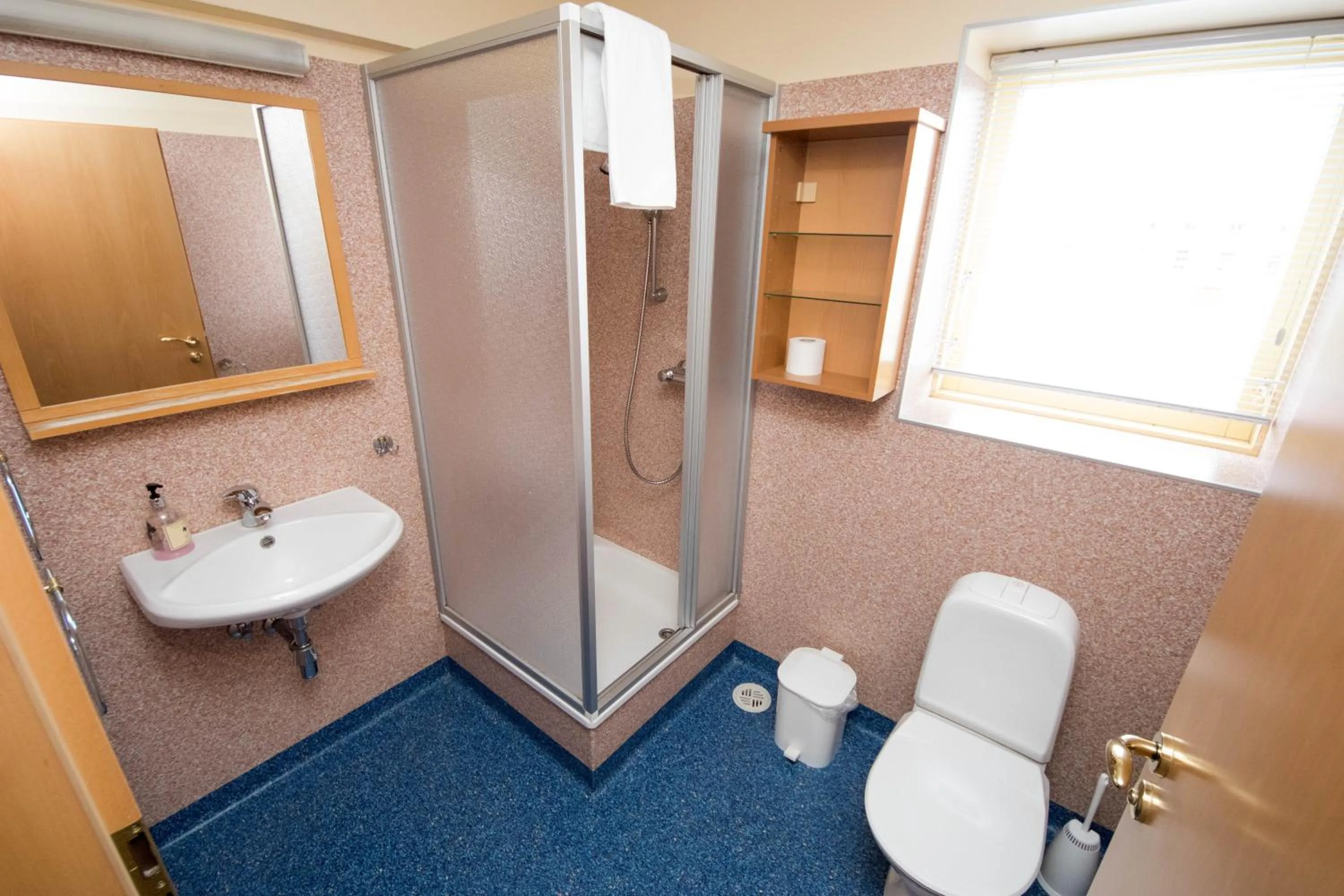 Shower in Hotel Nordurljos