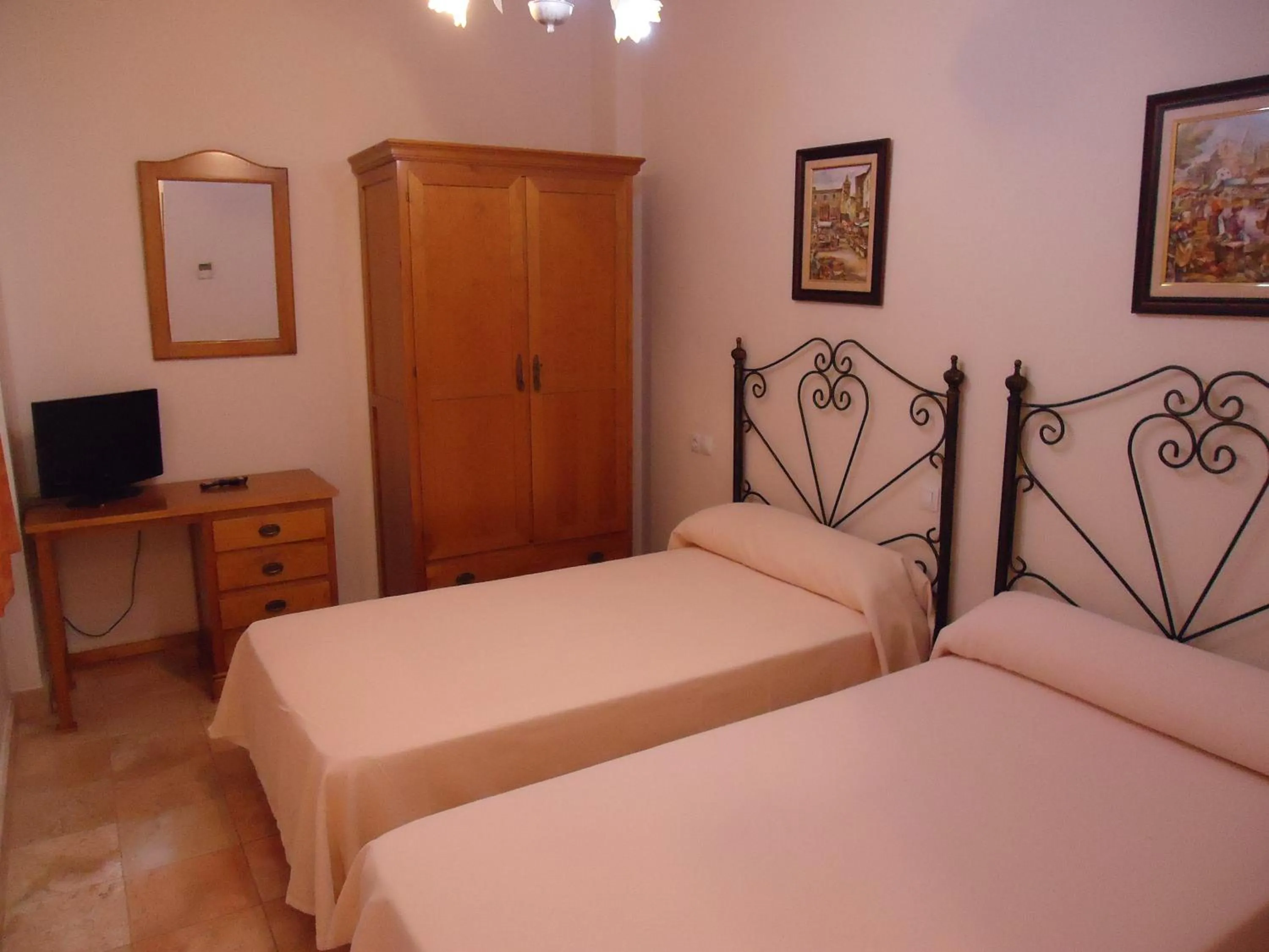 Bed in Hotel Antequera Rural Fortes La Nuit