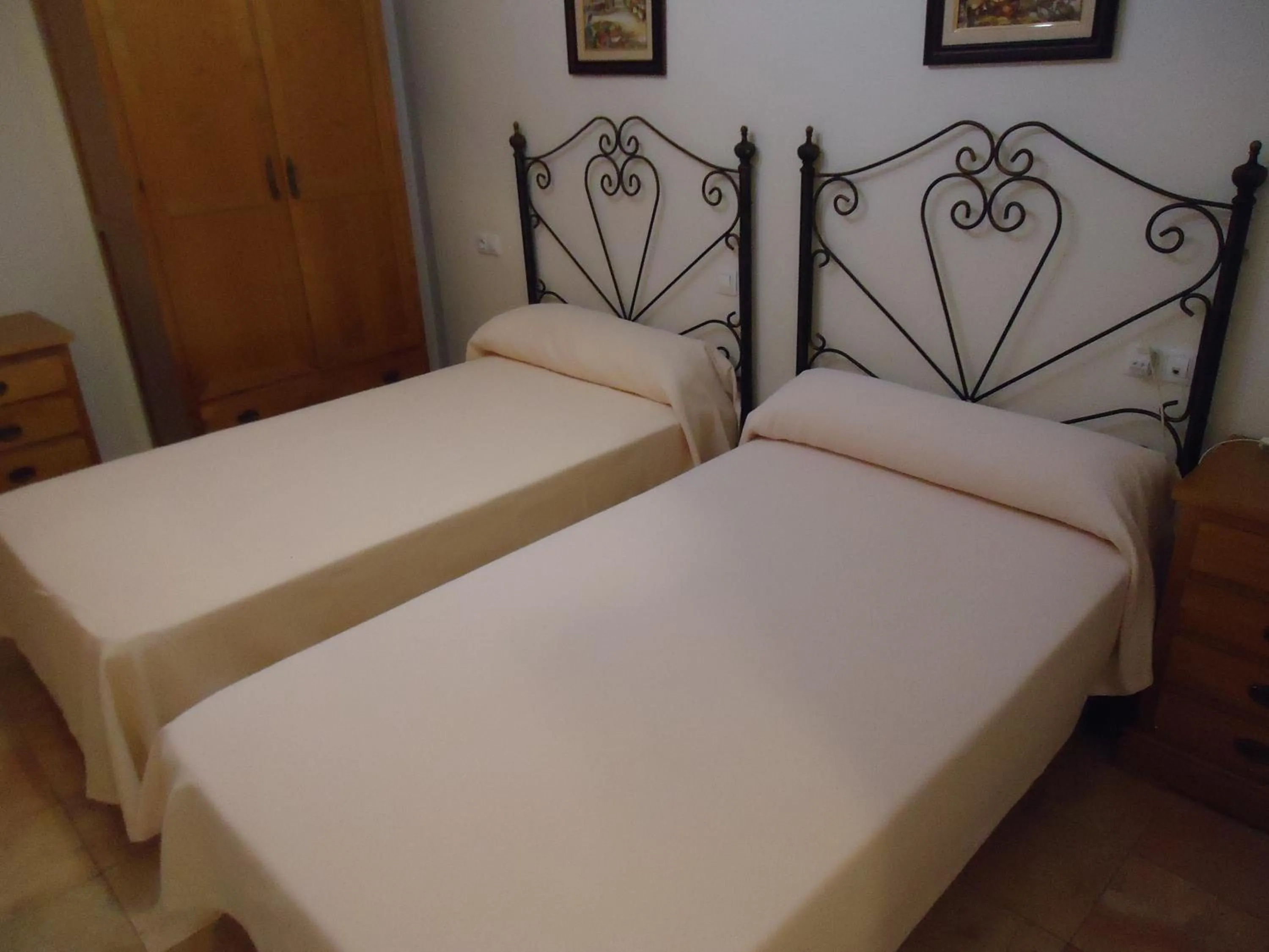 Photo of the whole room, Bed in Hotel Antequera Rural Fortes La Nuit