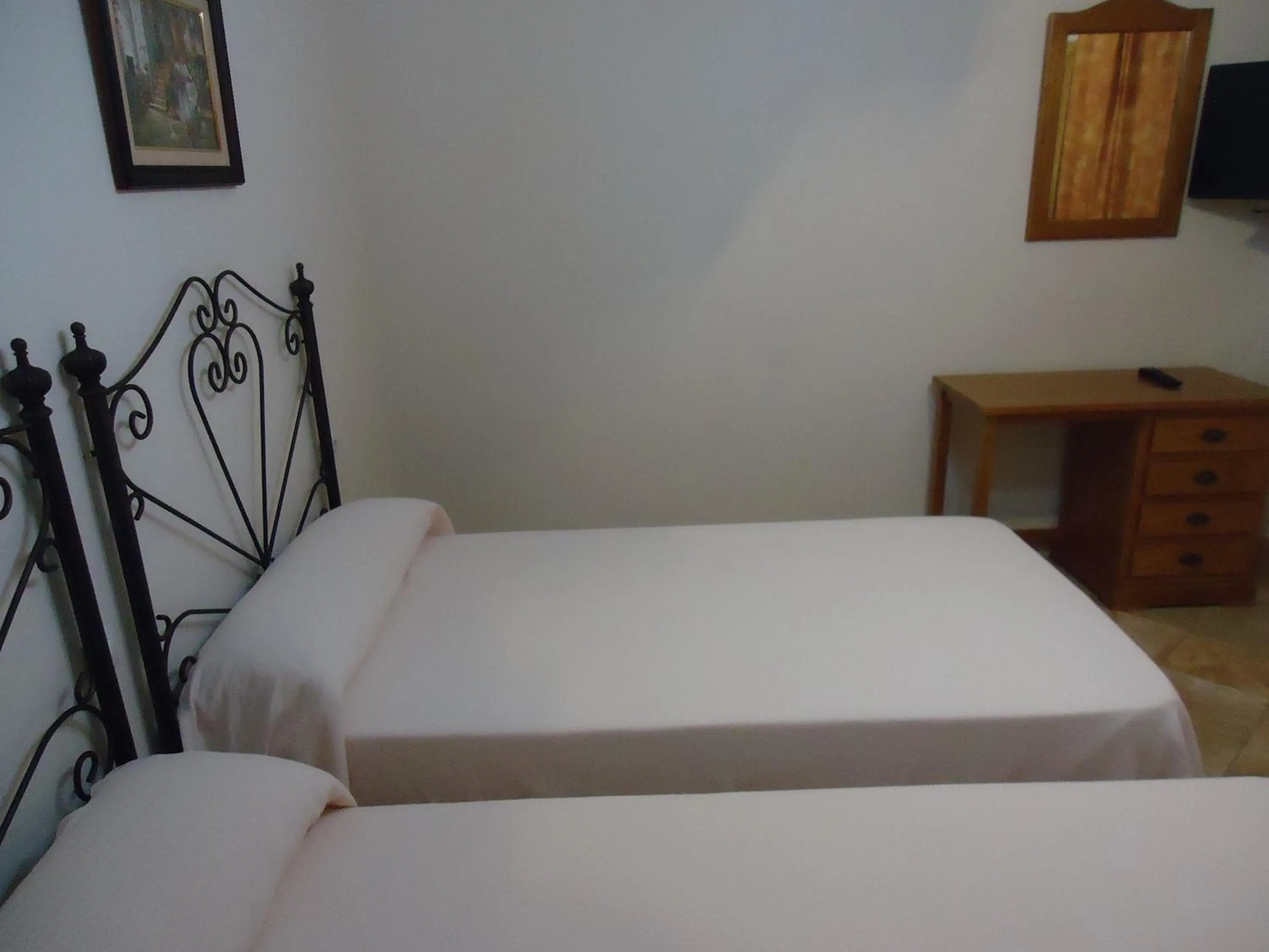Photo of the whole room, Bed in Hotel Antequera Rural Fortes La Nuit