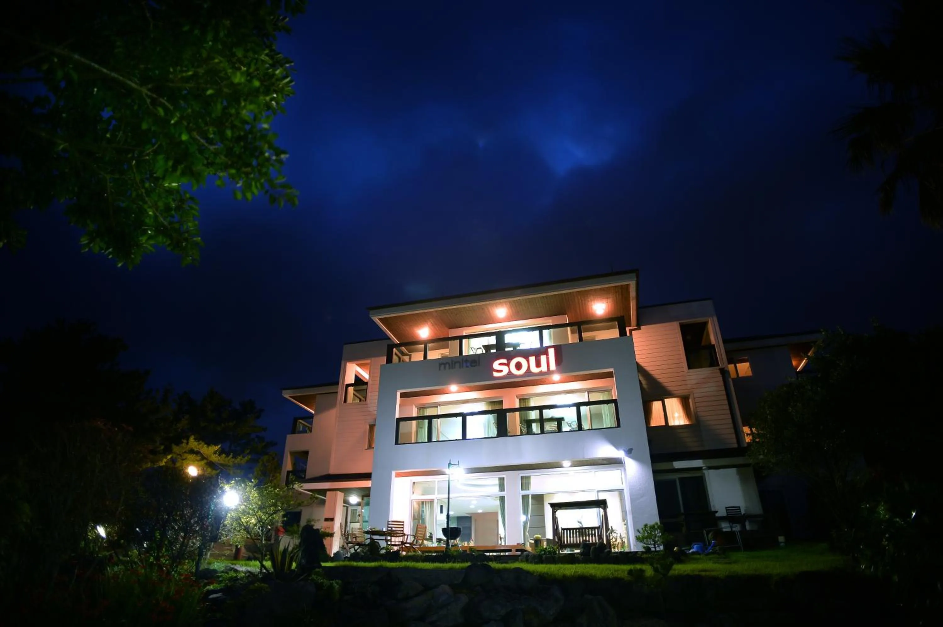 Facade/entrance in Minitel Soul