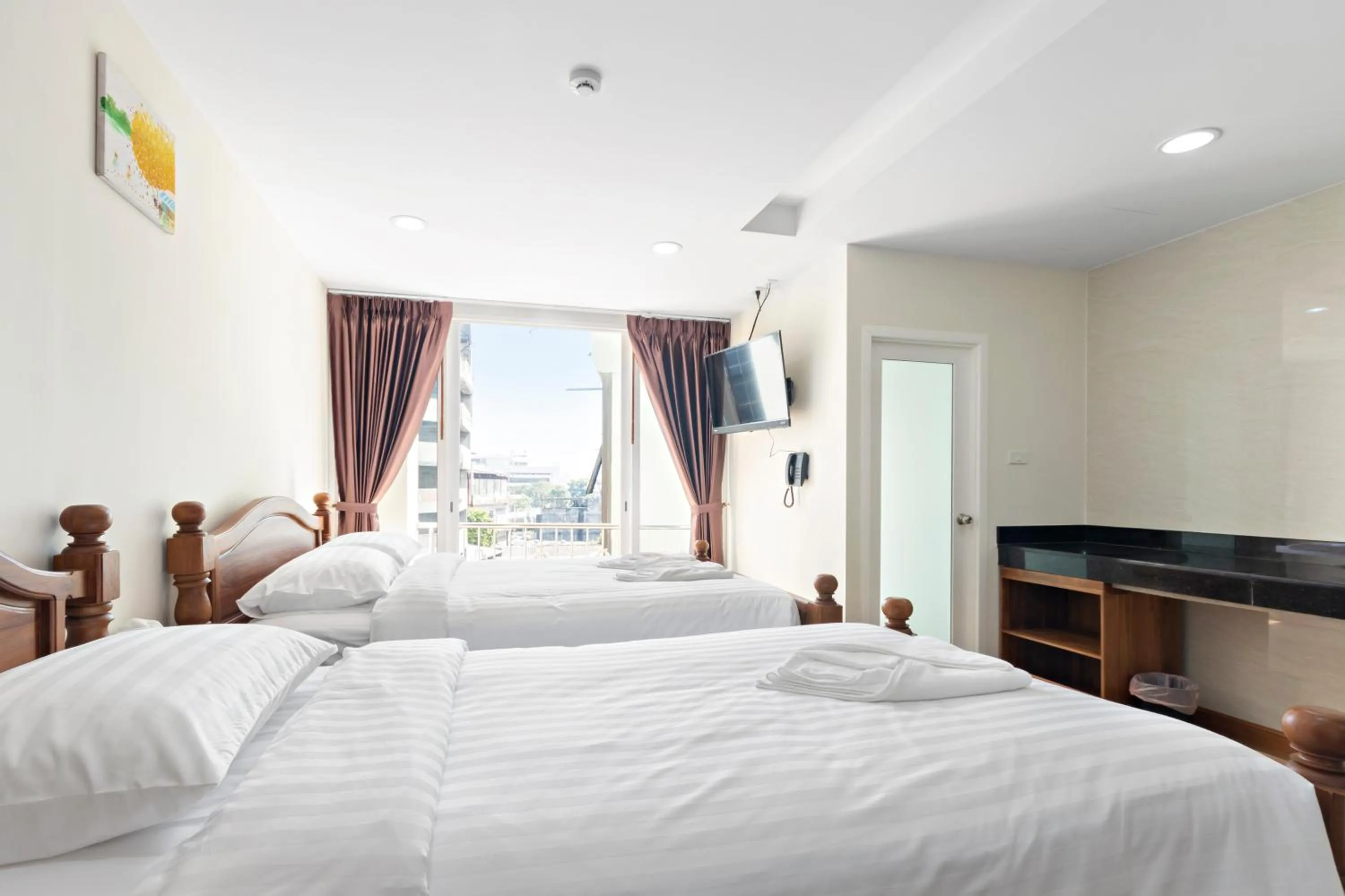 Bed in Royale 8 Ville Guest House