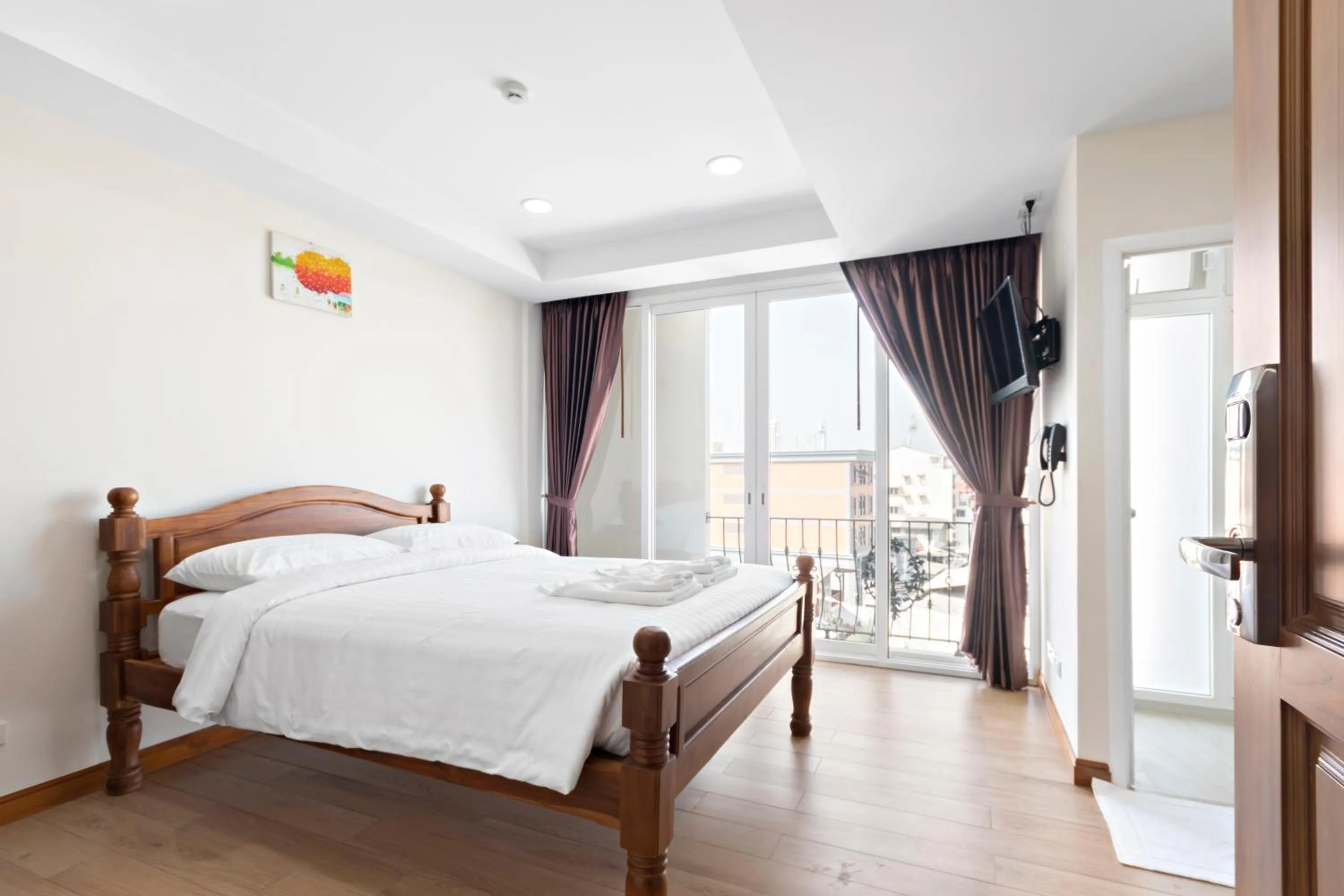 Bed in Royale 8 Ville Guest House