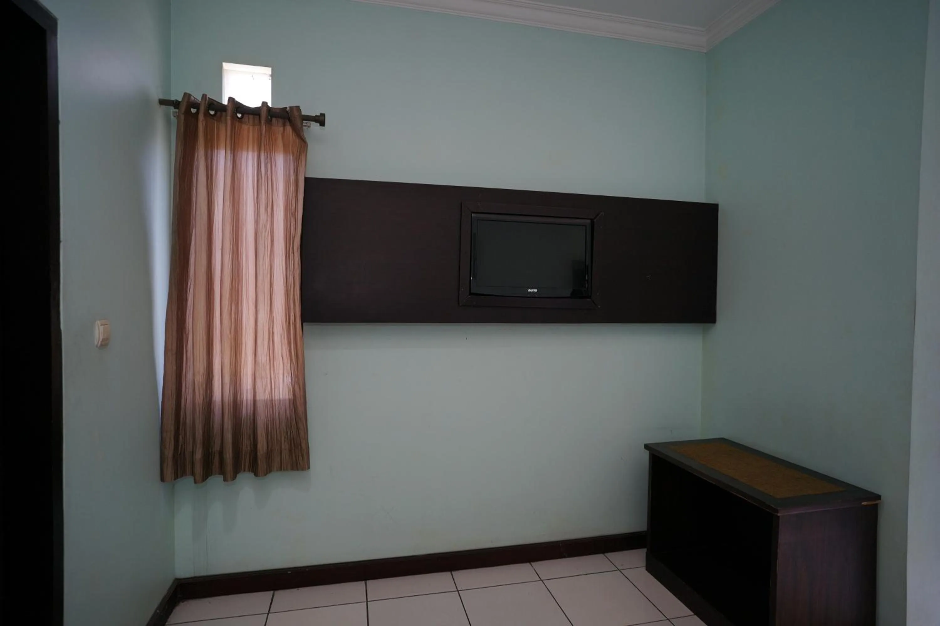 TV and multimedia in Hotel Puri Pangalengan