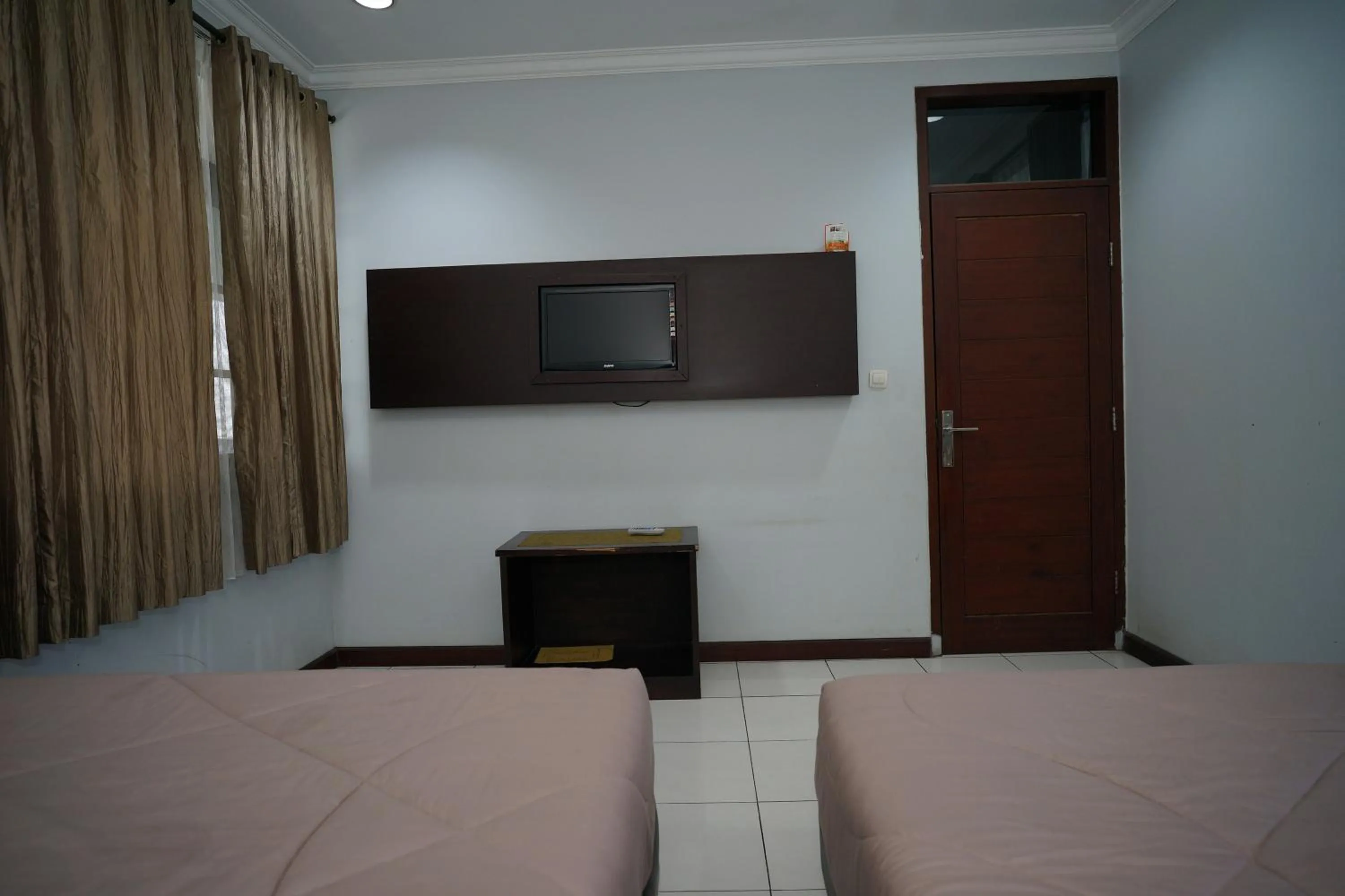 TV and multimedia in Hotel Puri Pangalengan