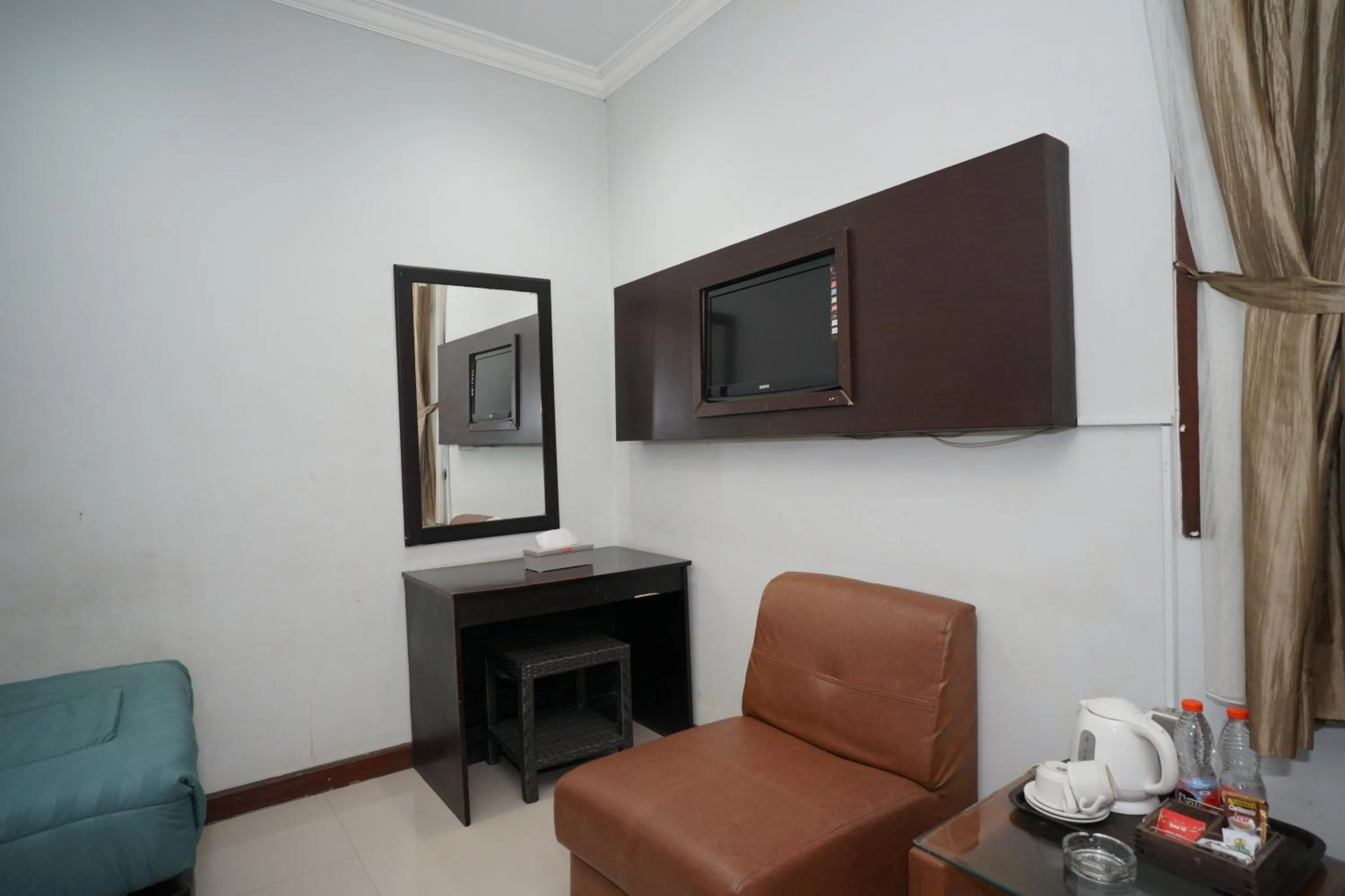 TV and multimedia in Hotel Puri Pangalengan