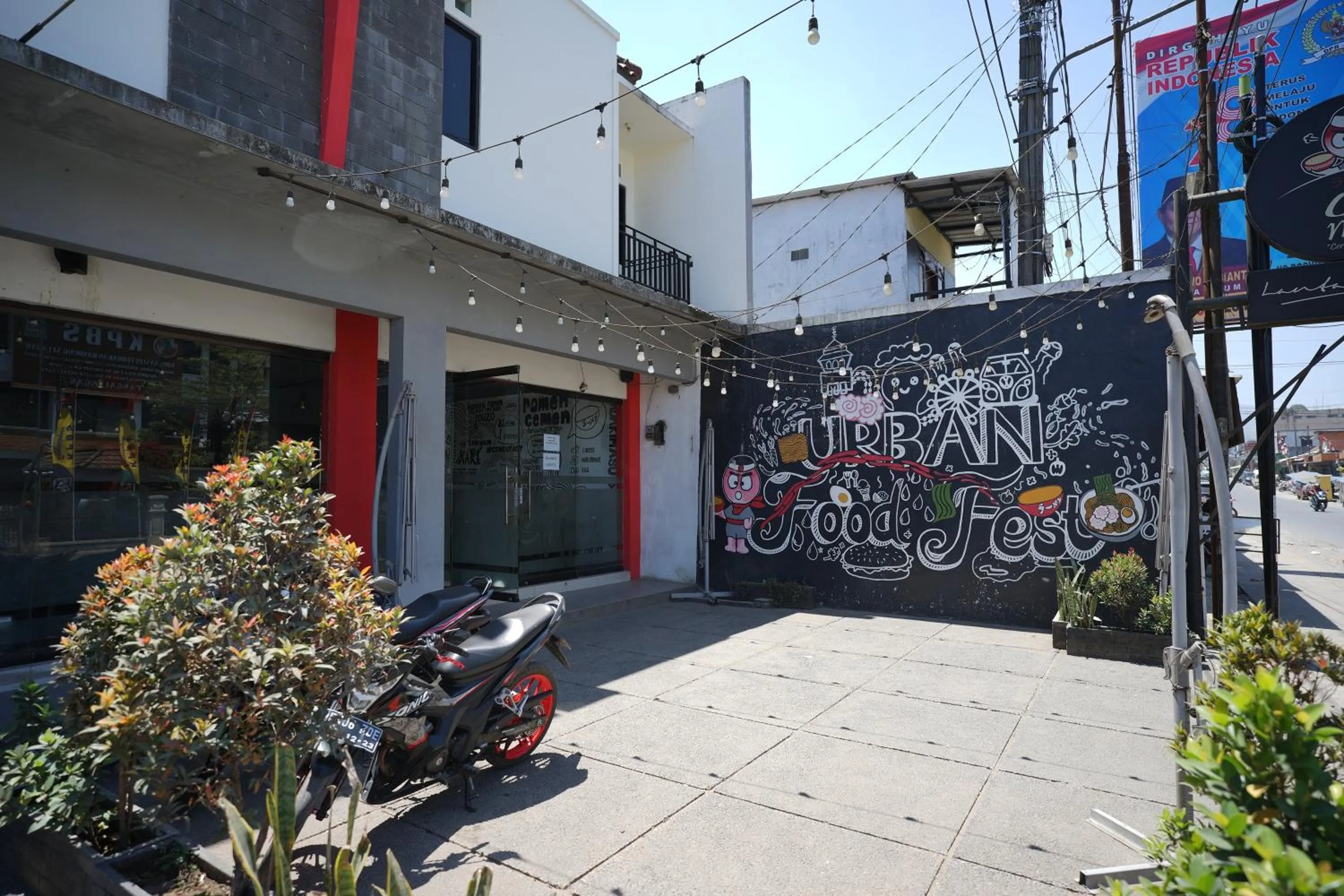 Parking in Hotel Puri Pangalengan