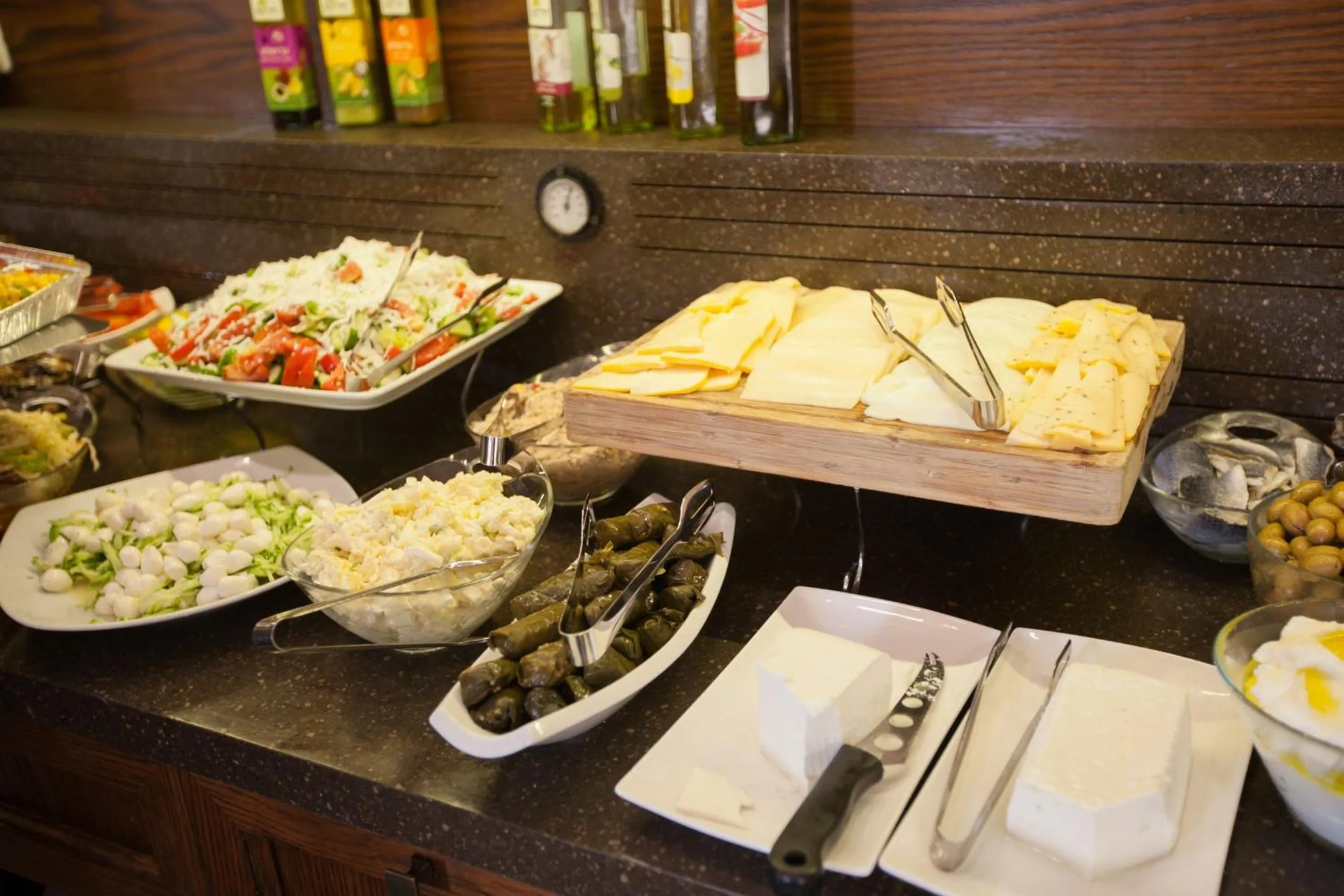 Buffet breakfast in The Colony Hotel