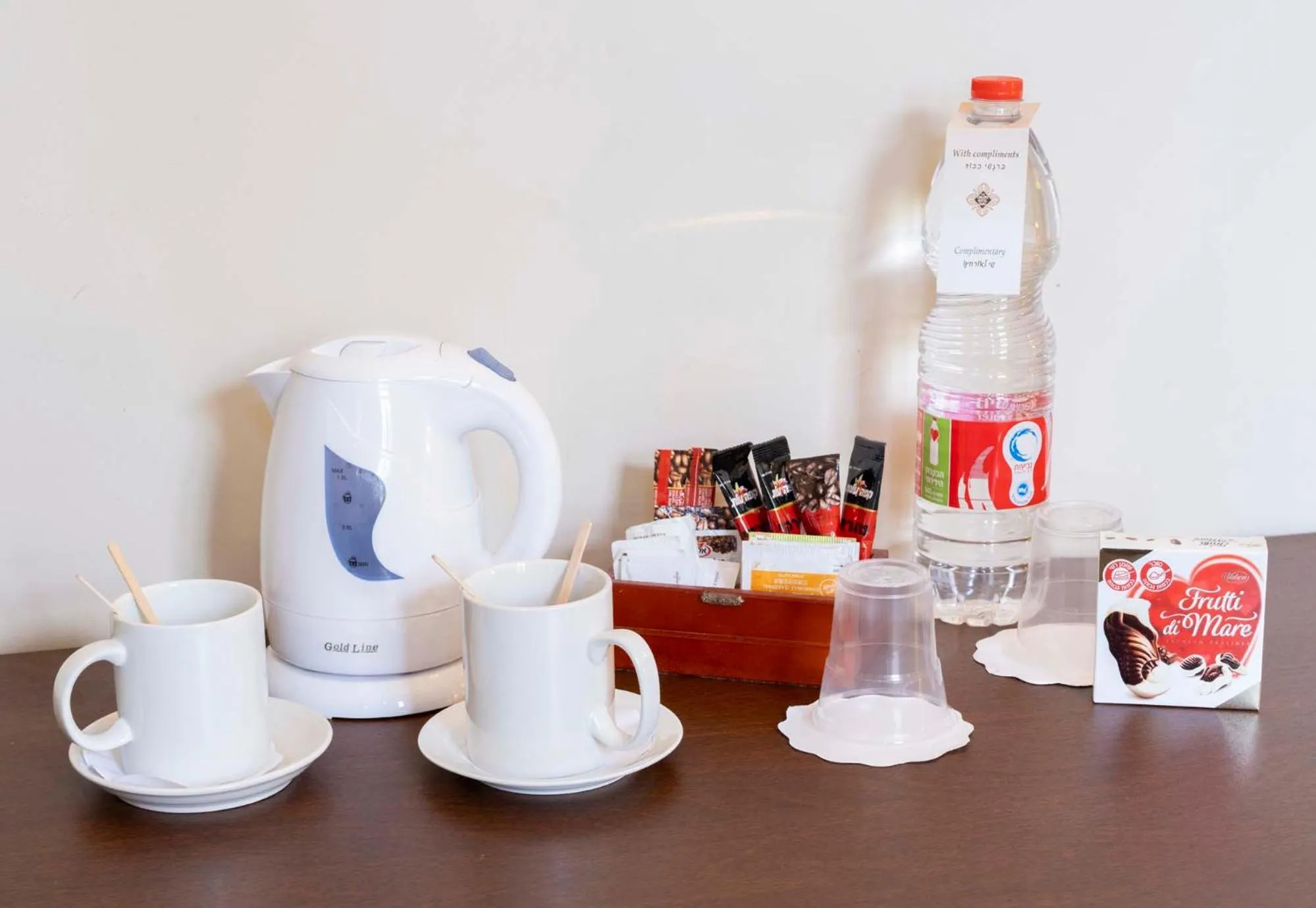 Coffee/tea facilities in The Colony Hotel