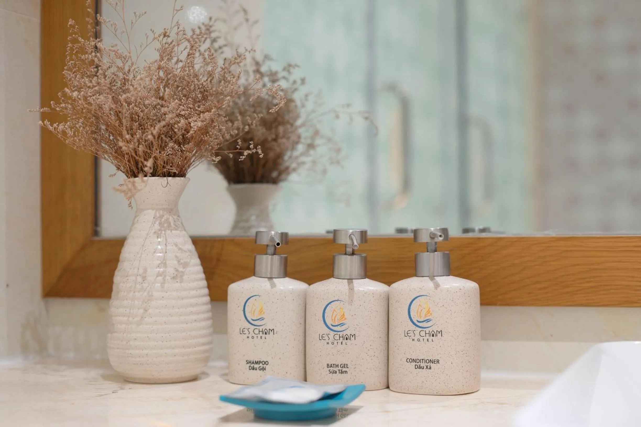 Area and facilities in Le's Cham Hotel