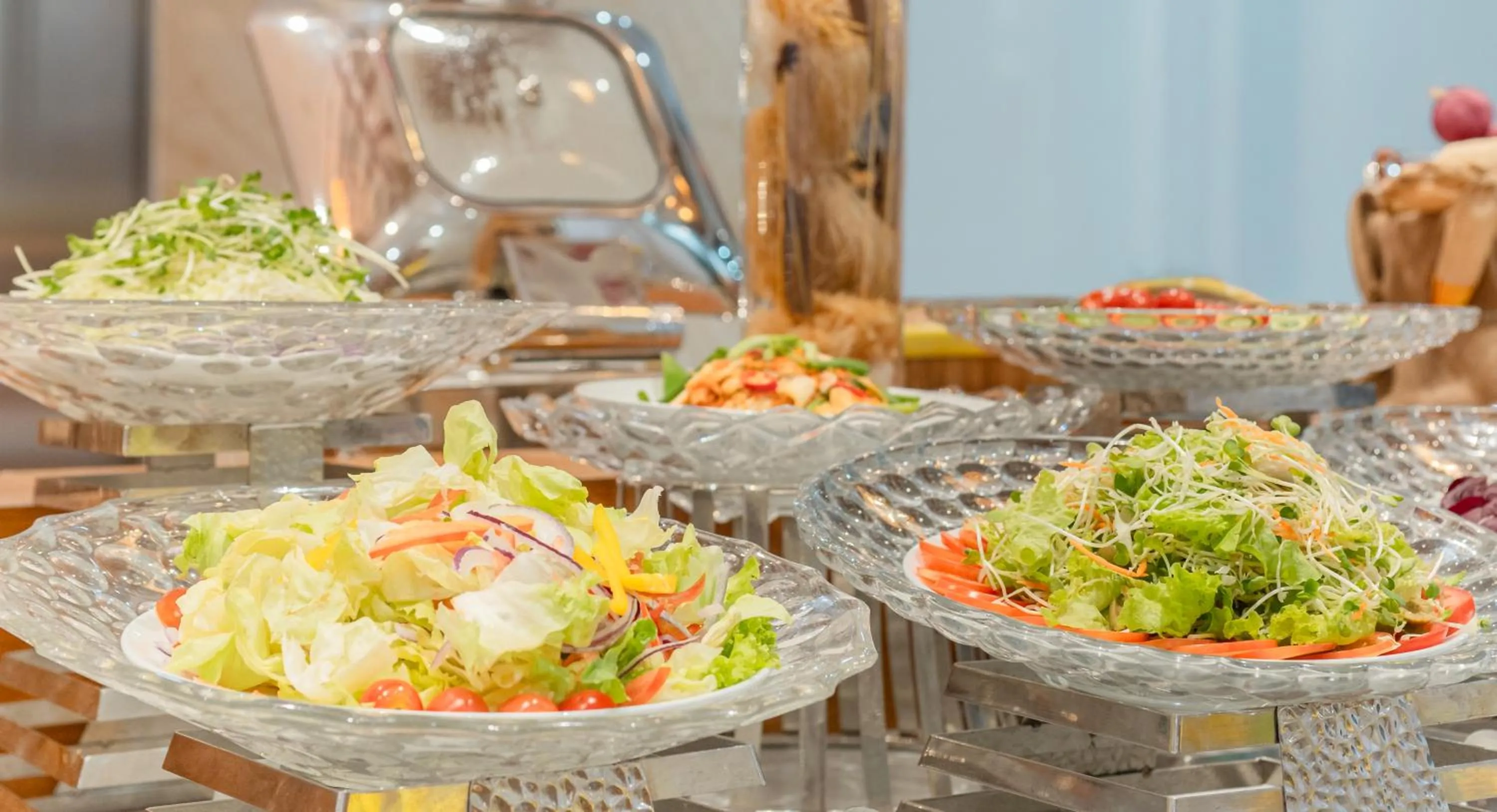 Food and drinks in Le's Cham Hotel