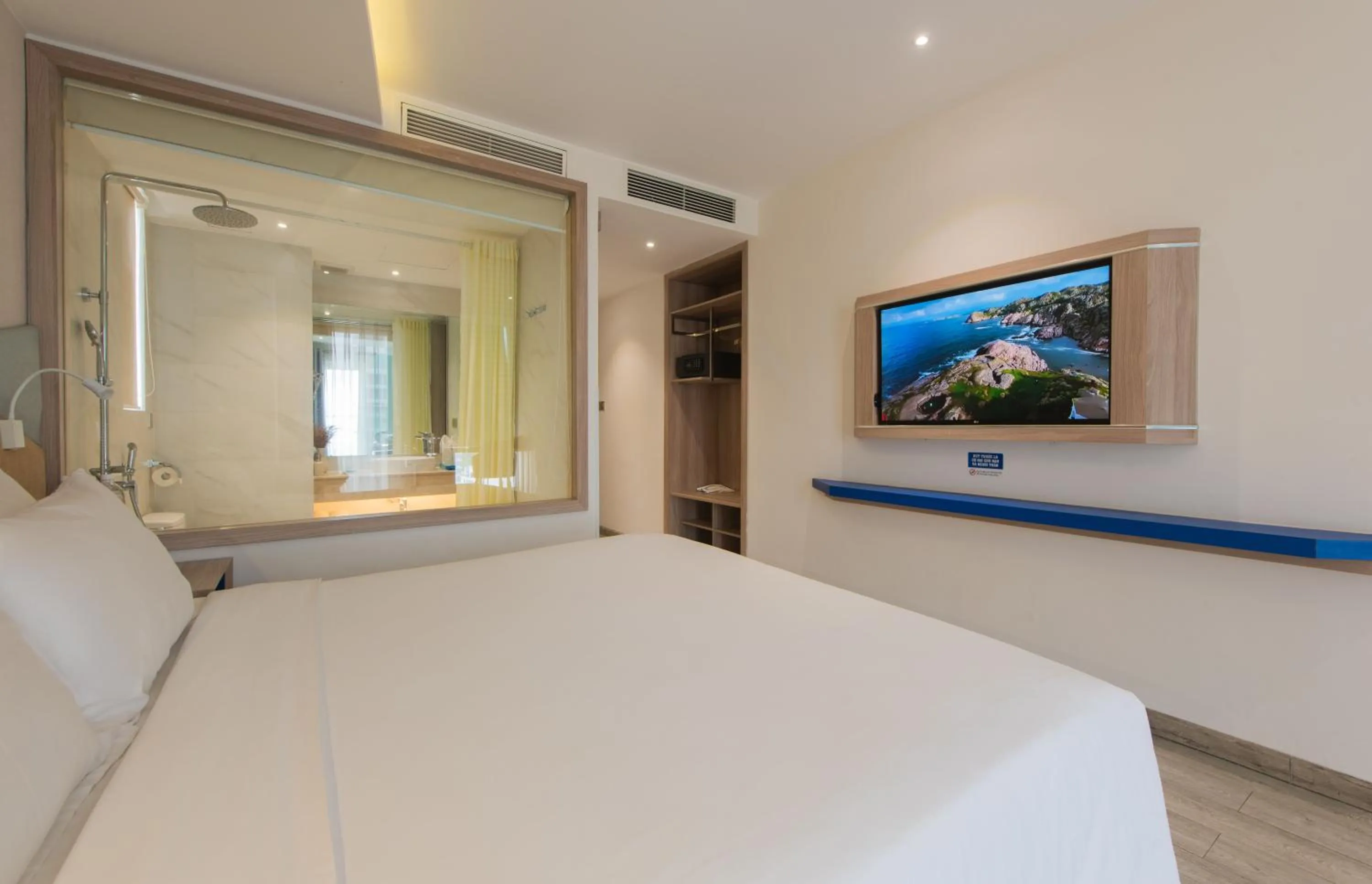 Bedroom, Bed in Le's Cham Hotel