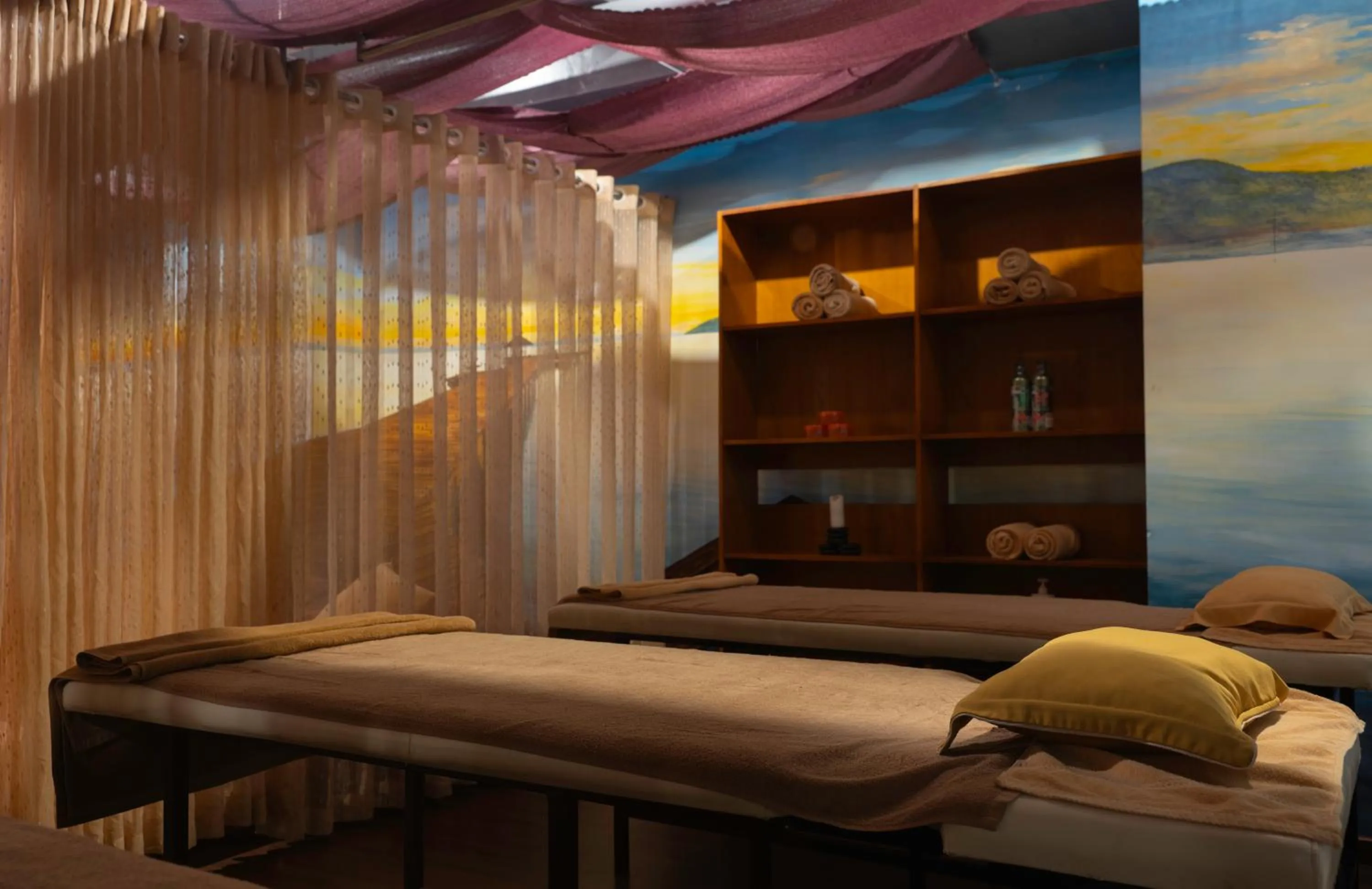 Spa and wellness centre/facilities in Le's Cham Hotel