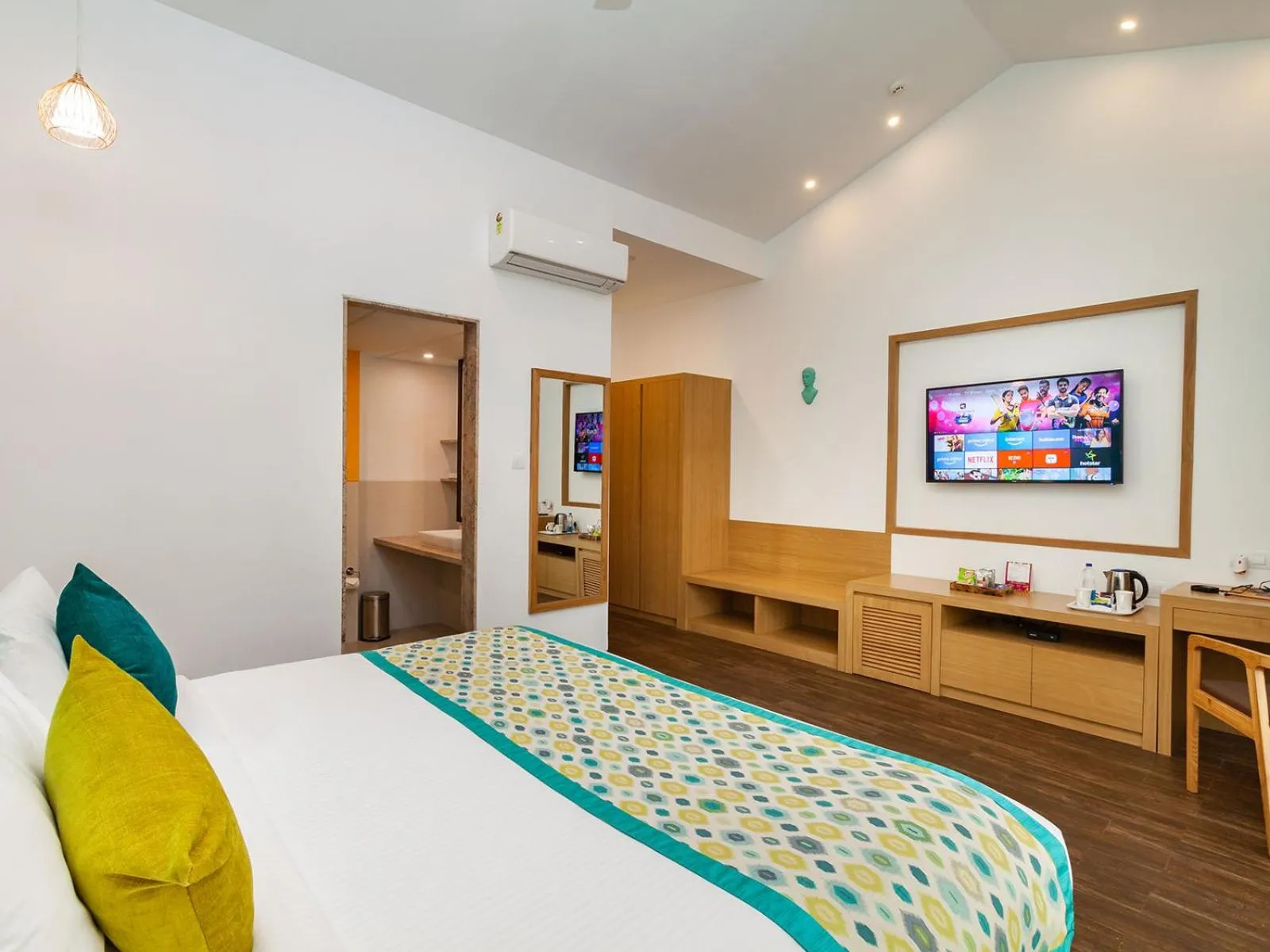 Bedroom, Bed in Acron Seaway Resort