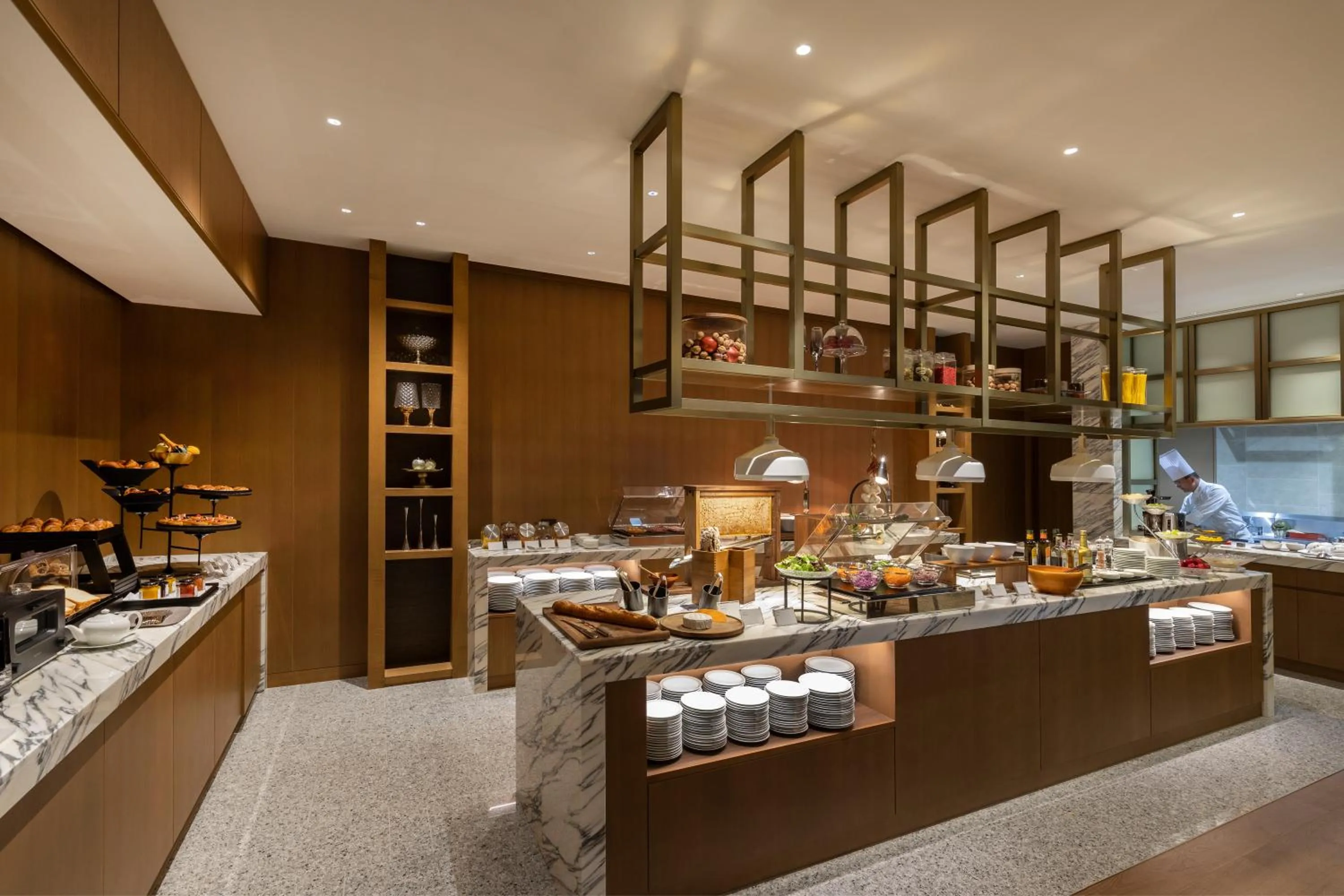 Lounge or bar in The Okura Tokyo