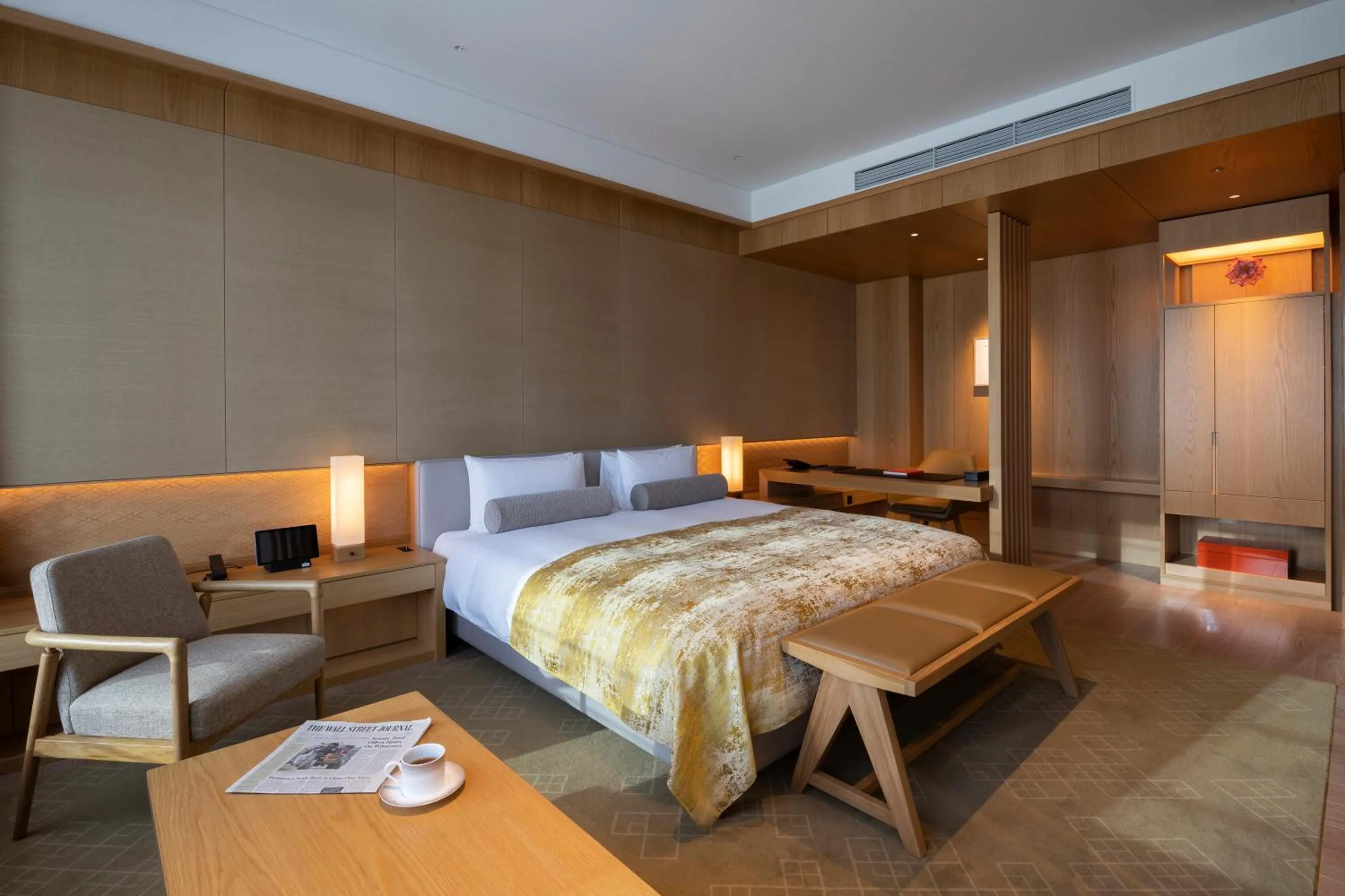 Photo of the whole room, Bed in The Okura Tokyo