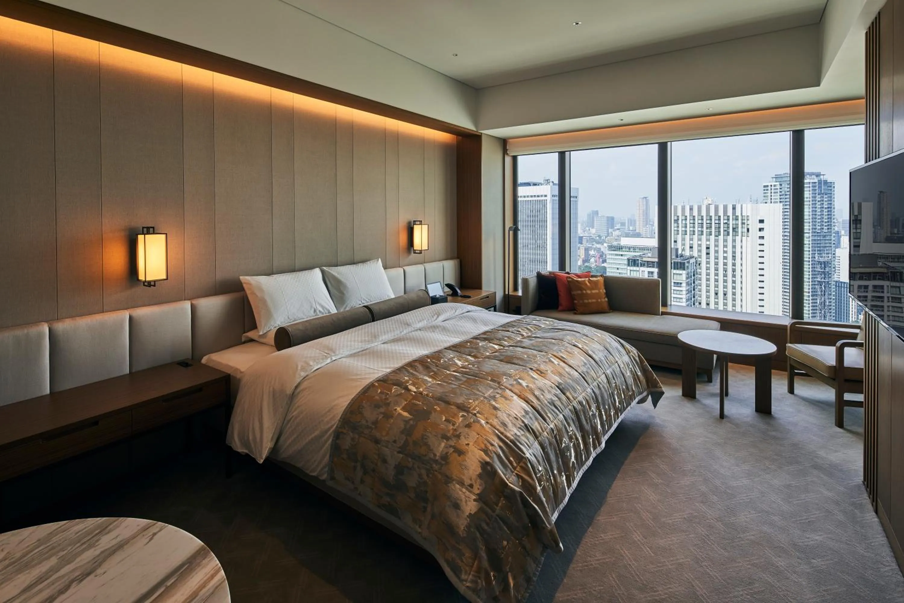 Photo of the whole room, Bed in The Okura Tokyo