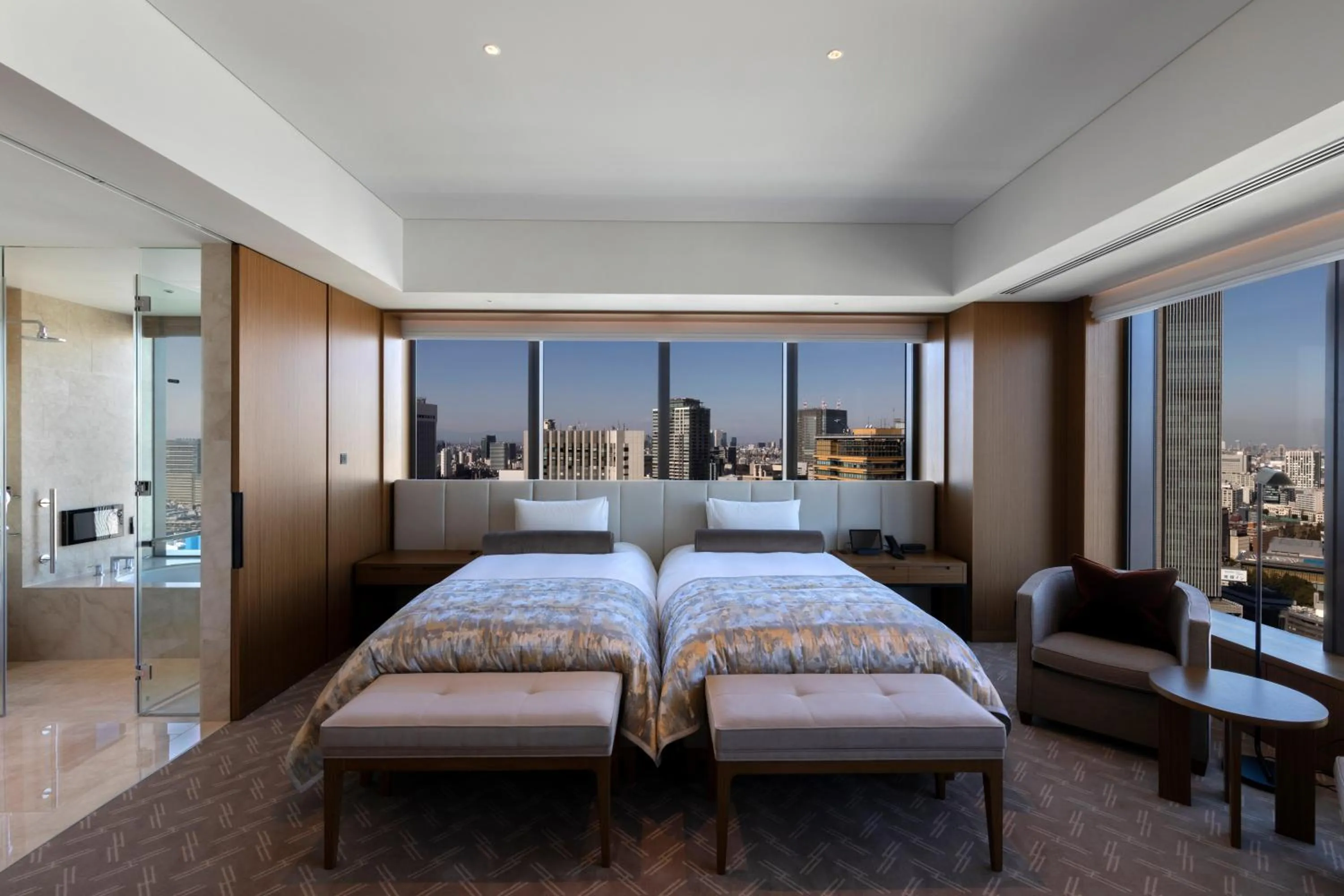 Photo of the whole room, Bed in The Okura Tokyo