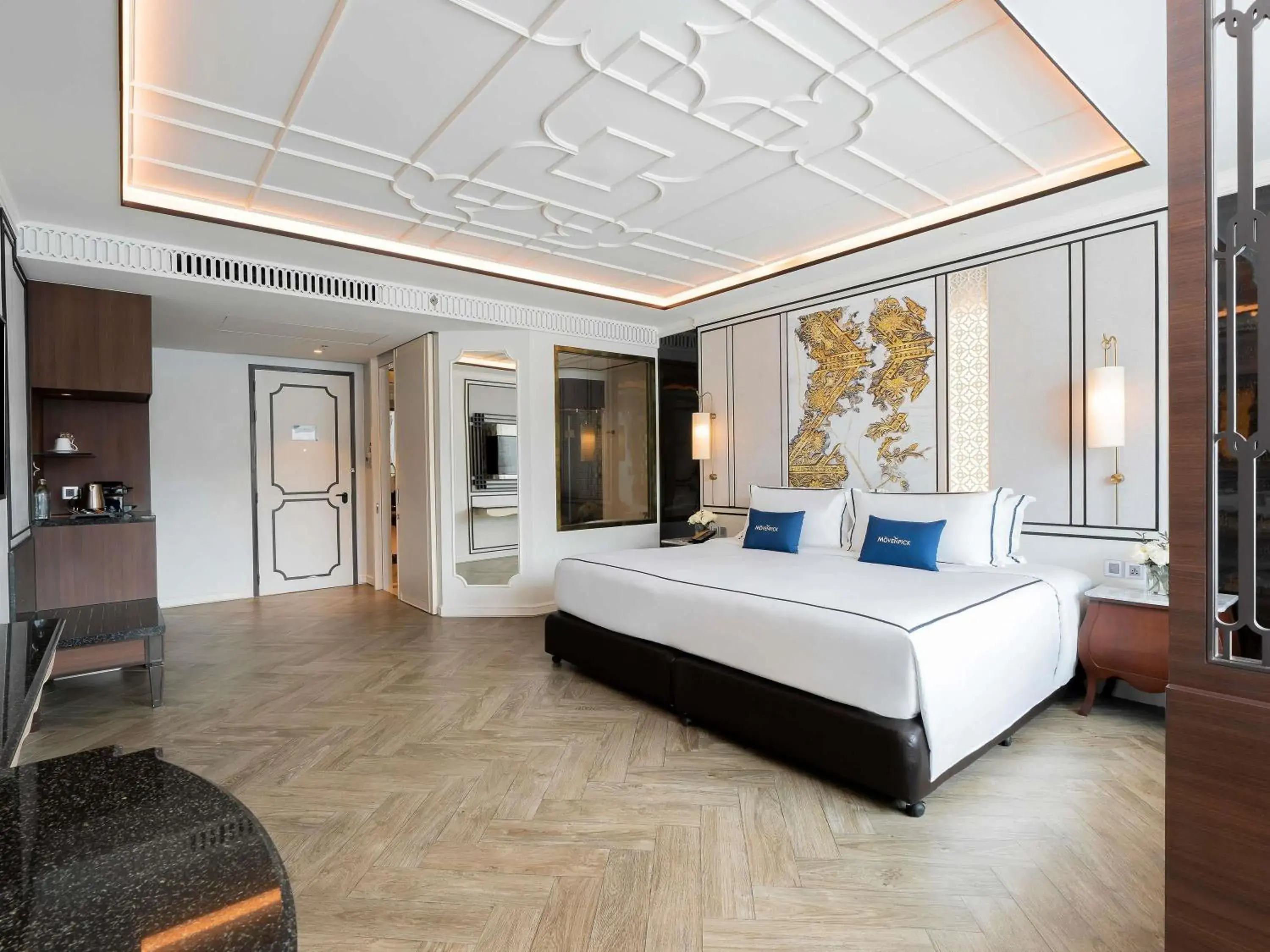 Deluxe Twin Room with Pool View in Mövenpick Myth Hotel Patong Phuket Deluxe Twin Room with Pool View in Mövenpick Myth Hotel Patong Phuket